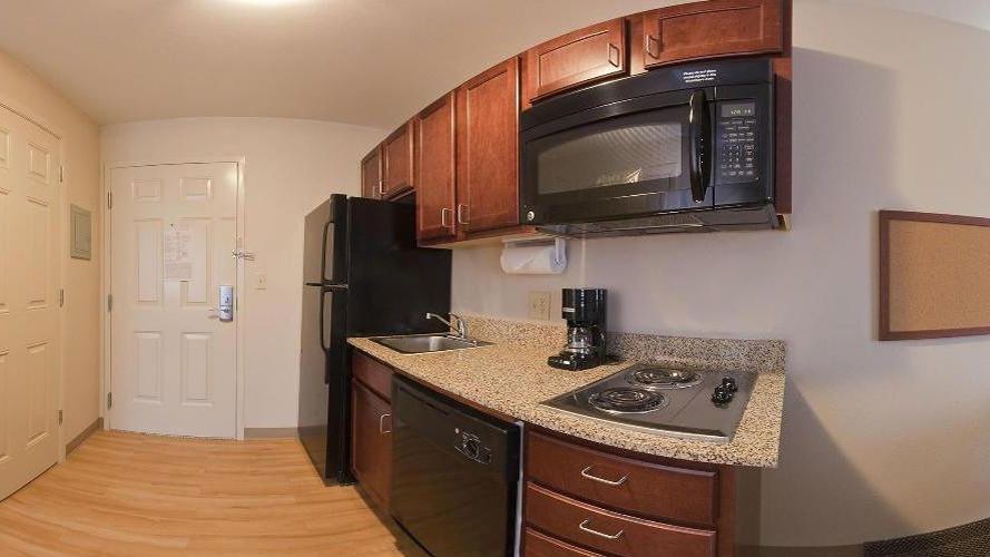 Candlewood Suites Houston Westchase - Westheimer