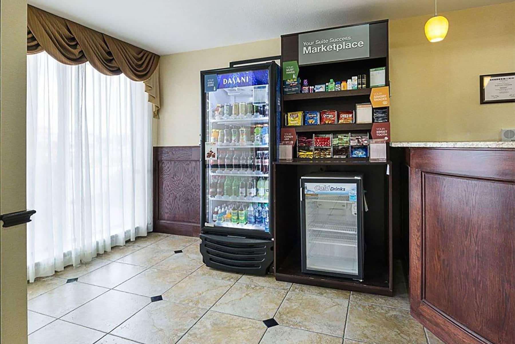 Days Inn & Suites by Wyndham Houston / West Energy Corridor