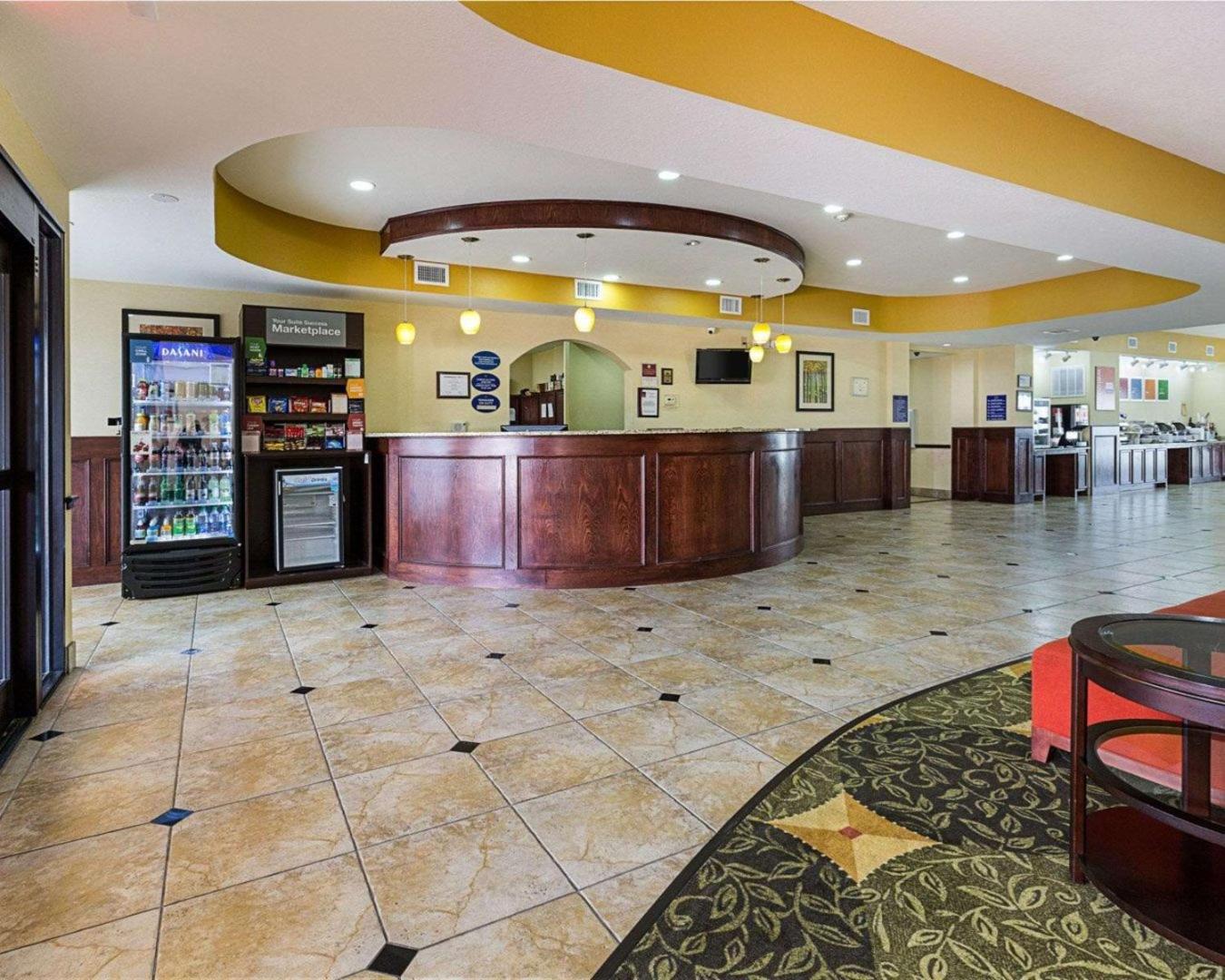Days Inn & Suites by Wyndham Houston / West Energy Corridor