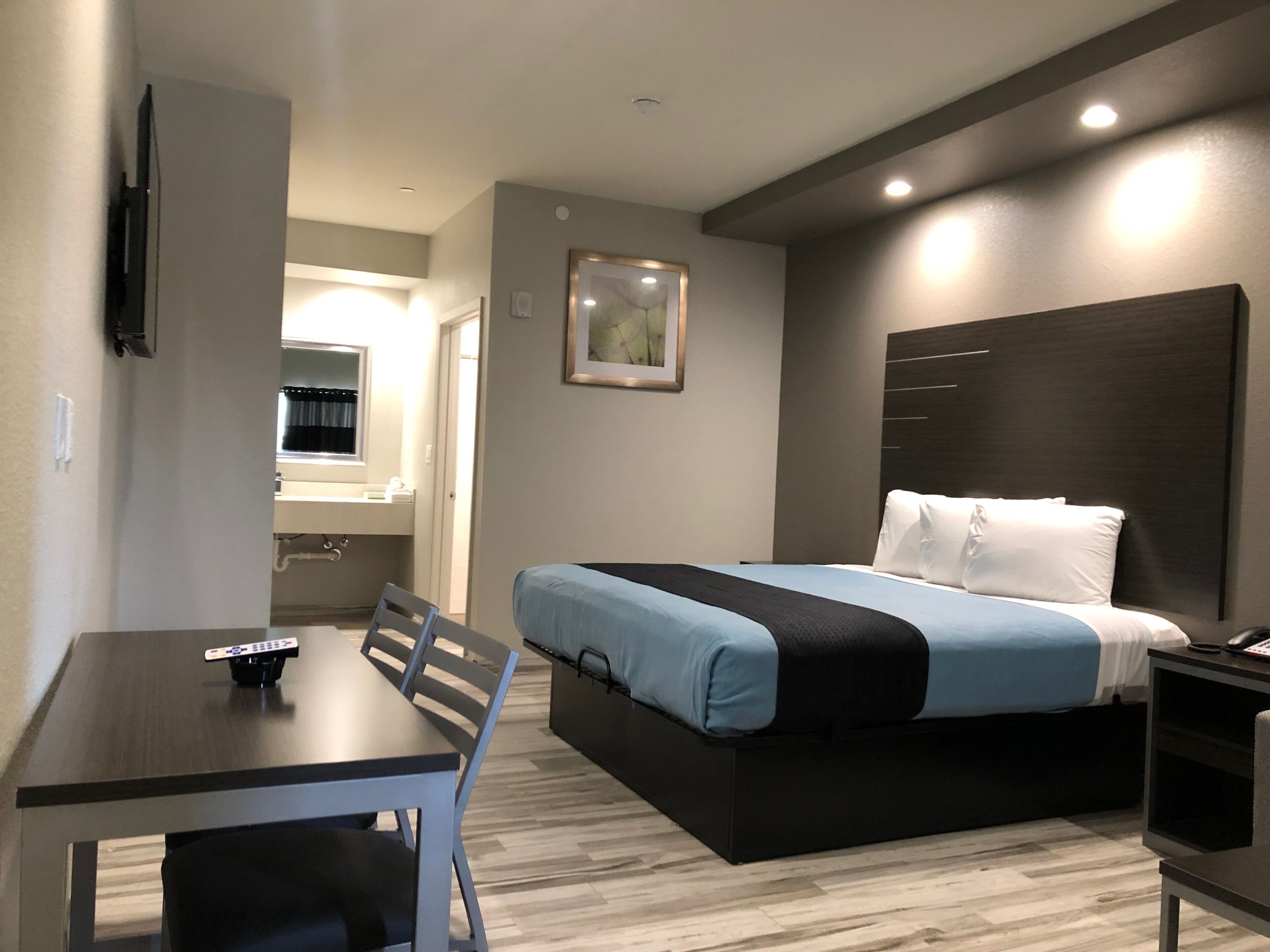 Crystal Inn Downtown