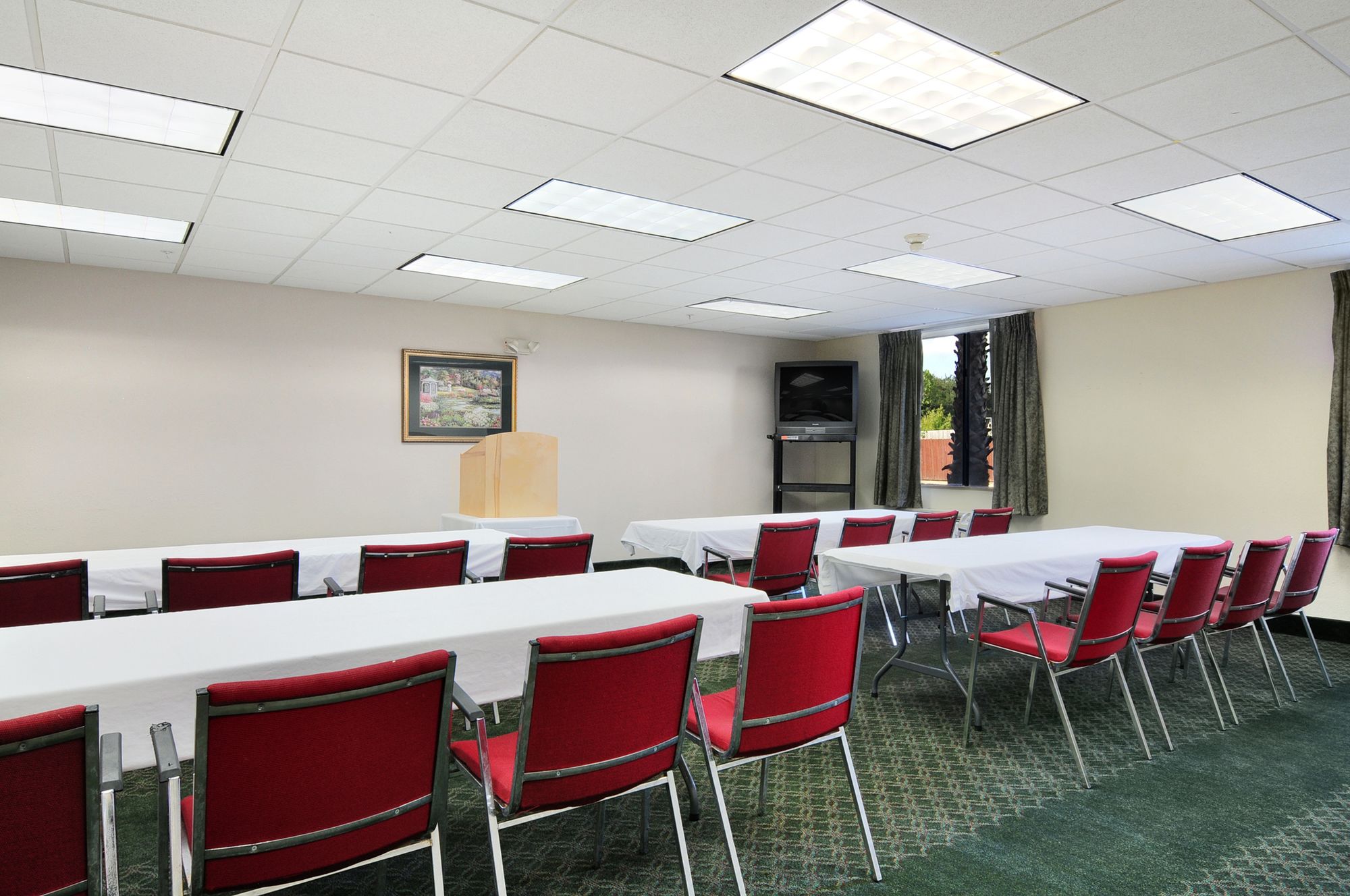Days Inn & Suites by Wyndham Houston North/Aldine