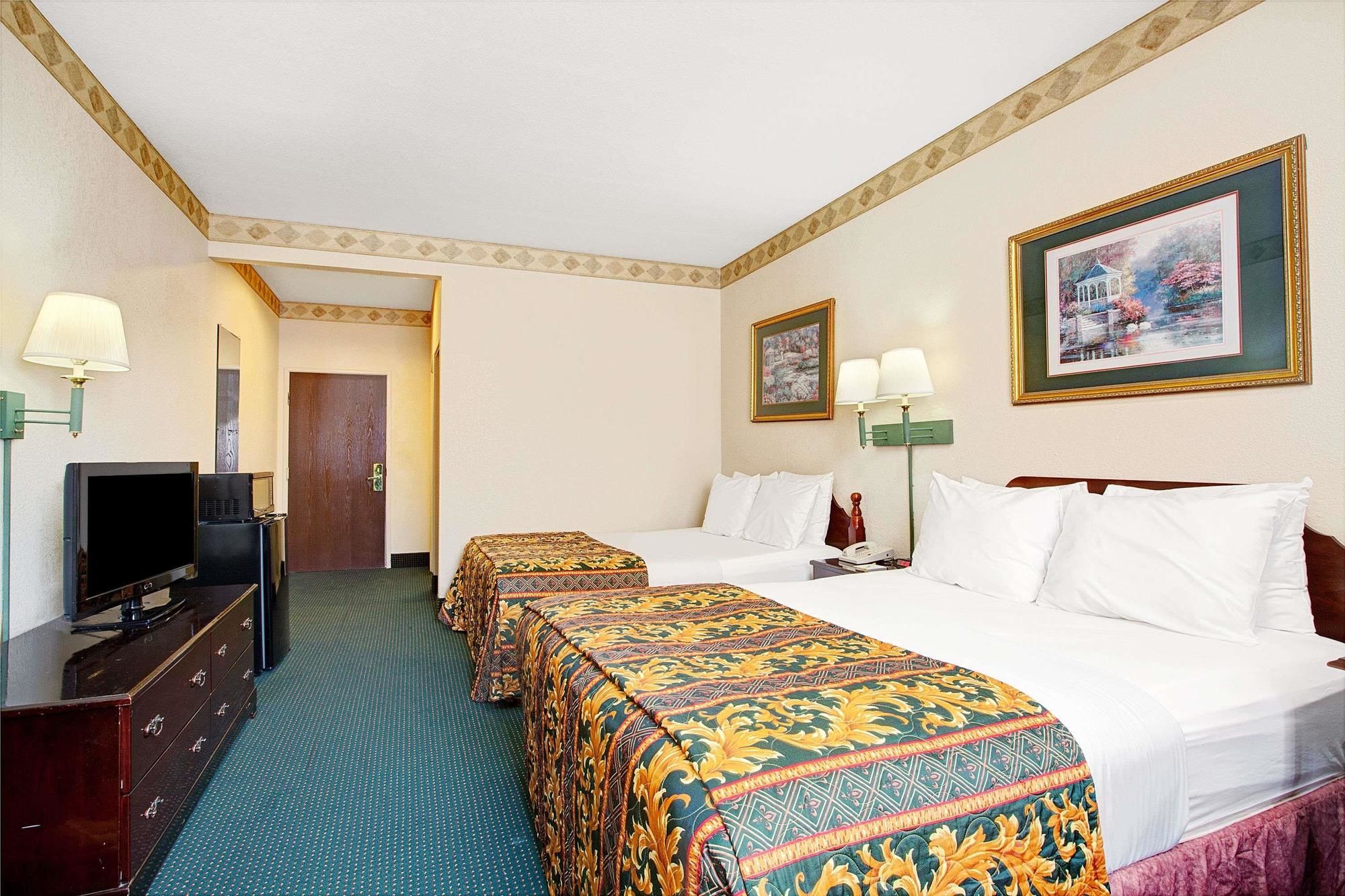 Days Inn & Suites by Wyndham Houston North/Aldine