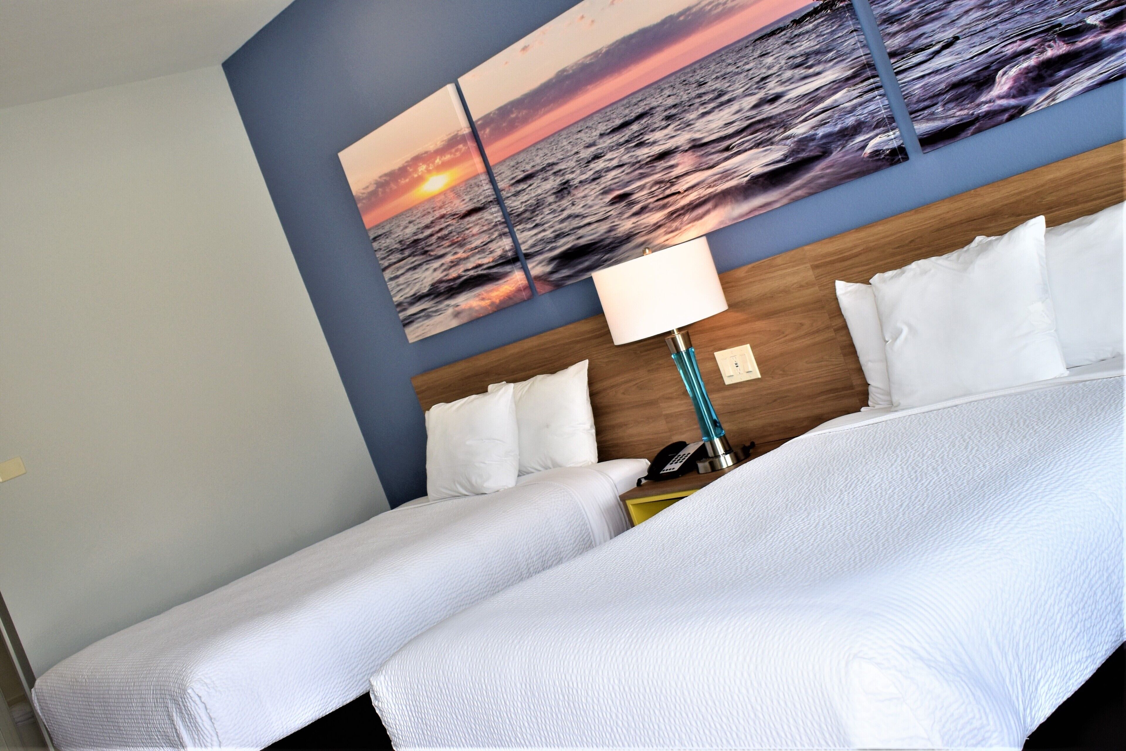 Days Inn & Suites by Wyndham Downtown/University of Houston