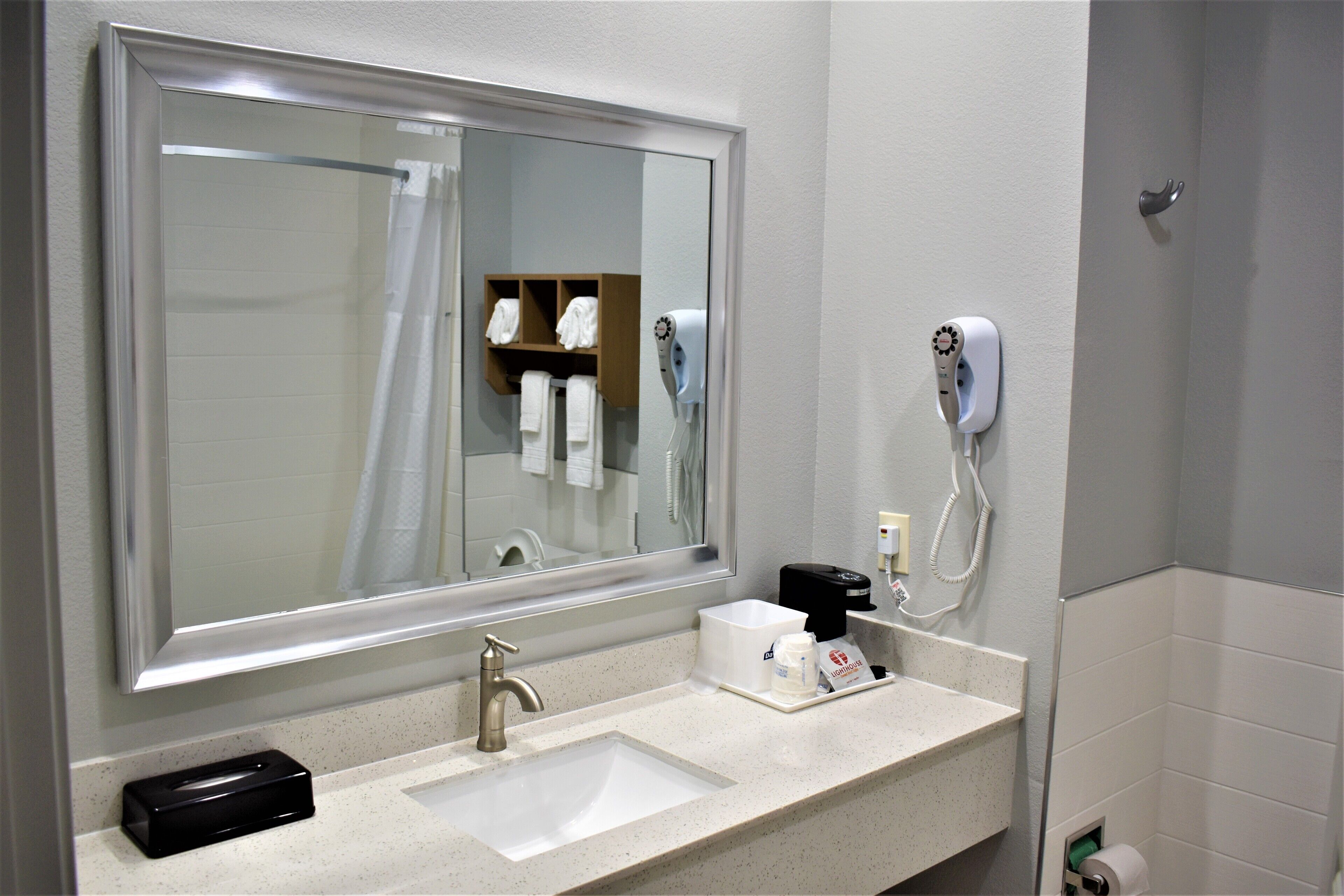 Days Inn & Suites by Wyndham Downtown/University of Houston