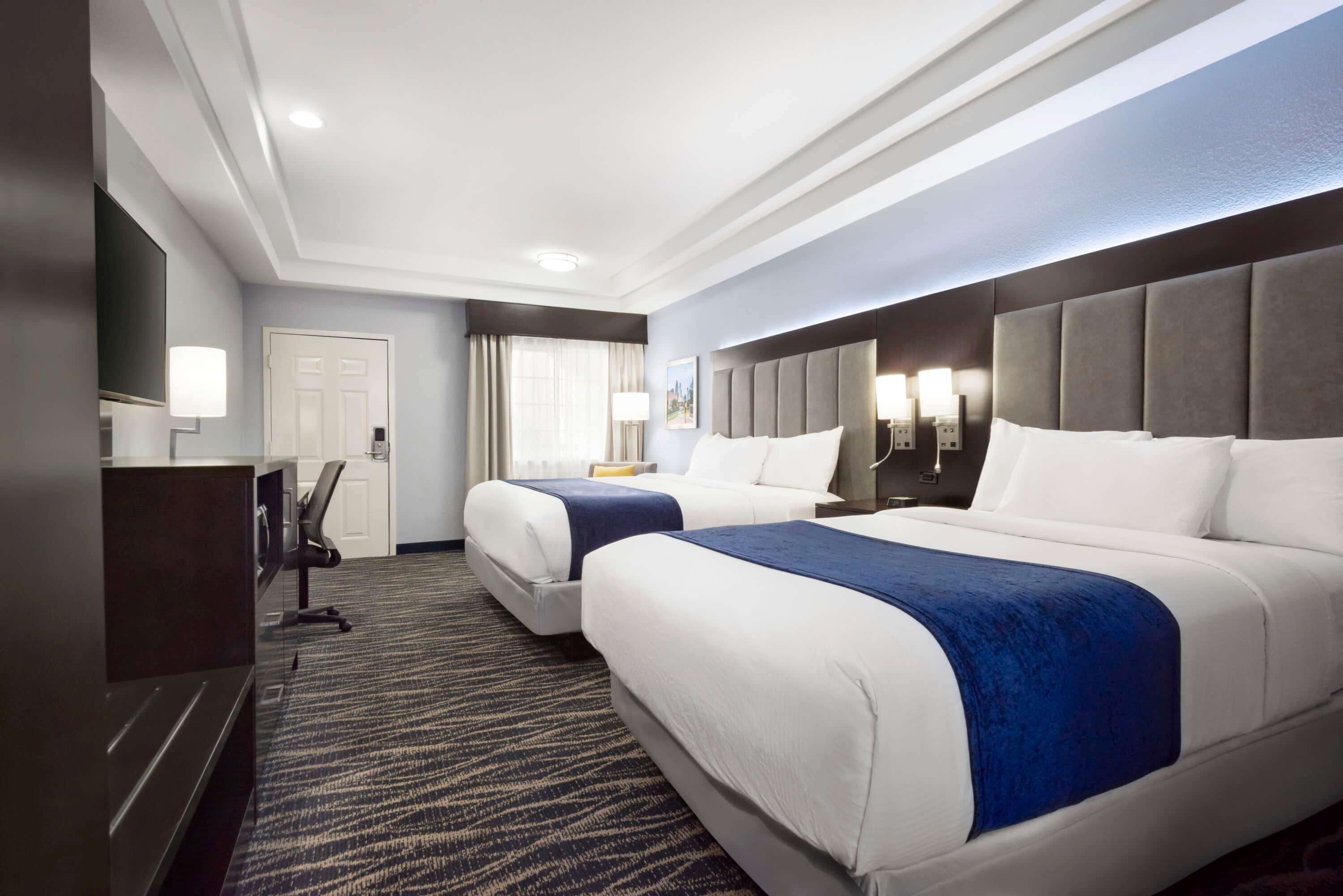 Days Inn & Suites by Wyndham Houston Hobby Airport