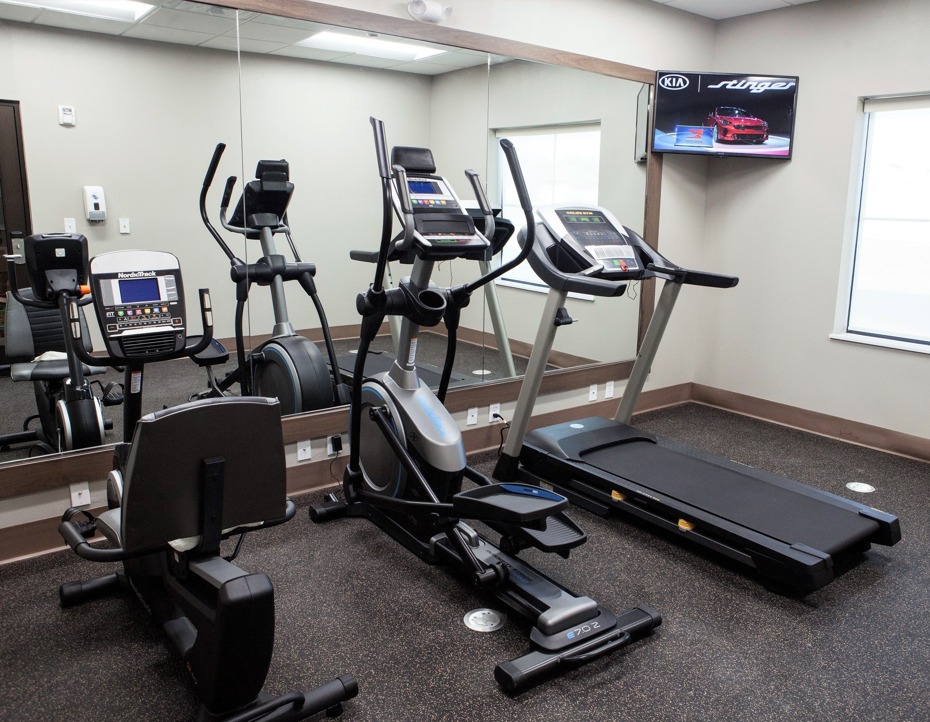 Days Inn & Suites by Wyndham Houston NW Cypress