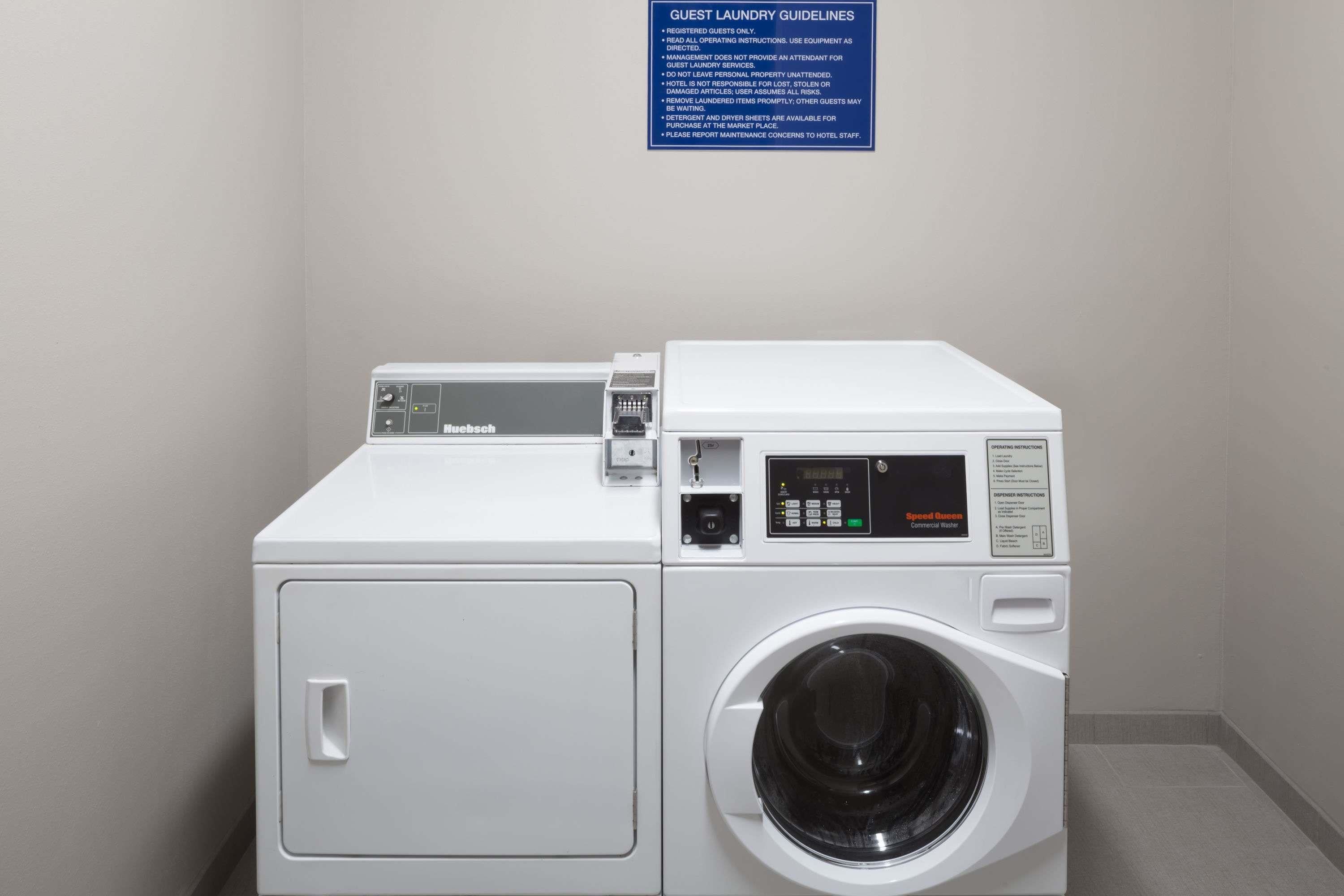 Days Inn & Suites by Wyndham Houston NW Cypress