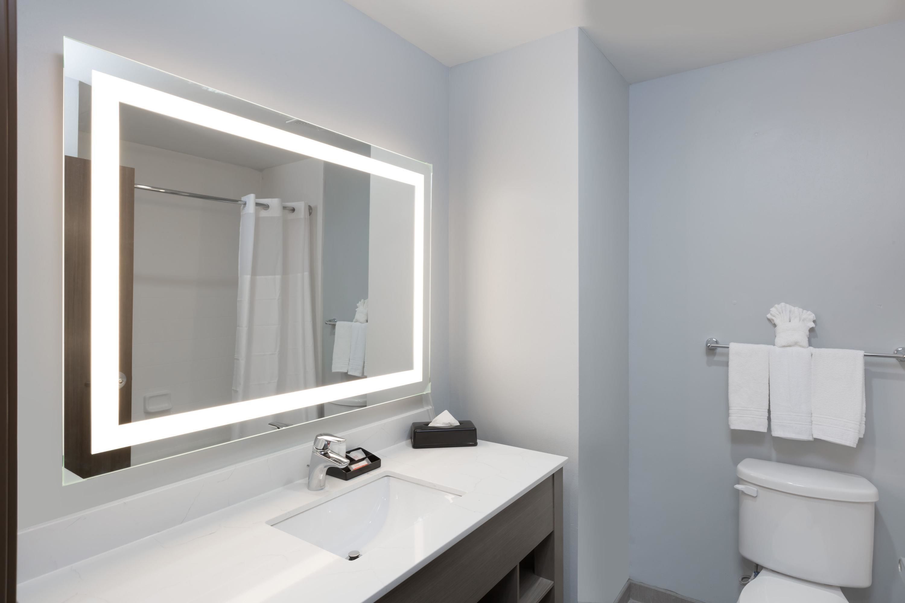 Days Inn & Suites by Wyndham Houston NW Cypress