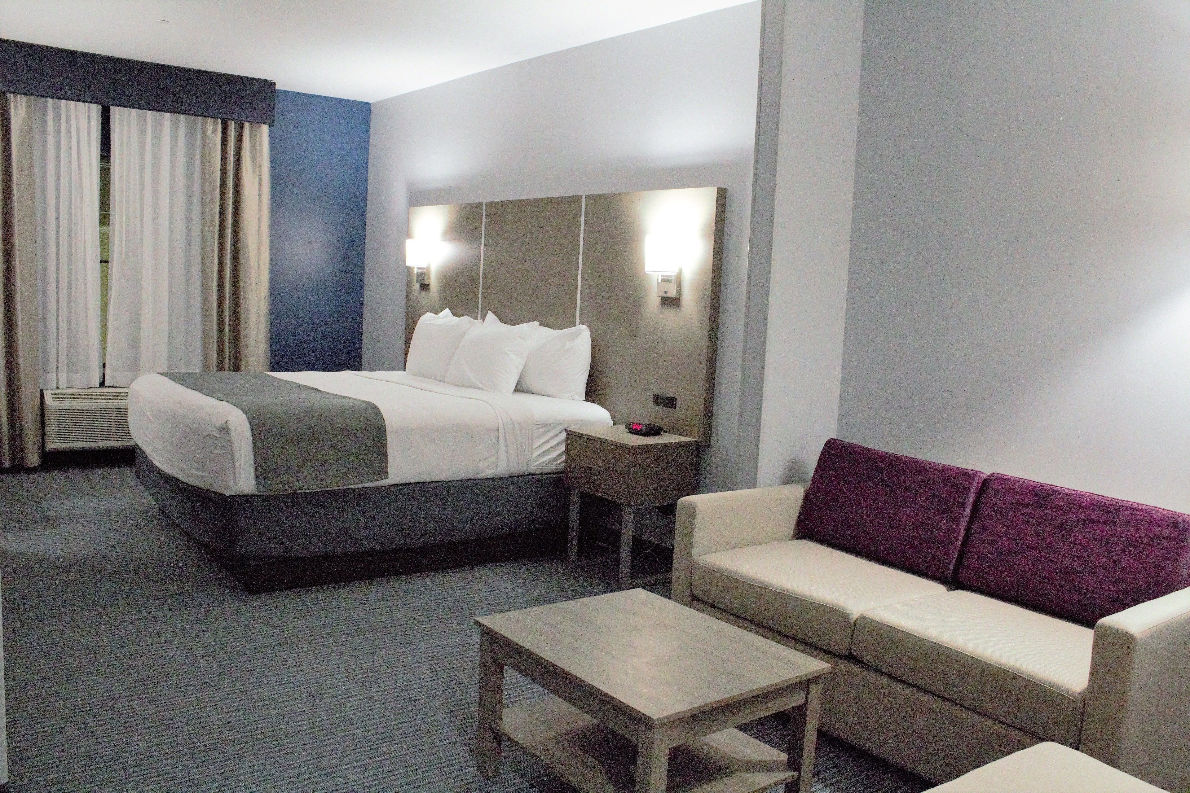 Days Inn & Suites by Wyndham Houston NW Cypress