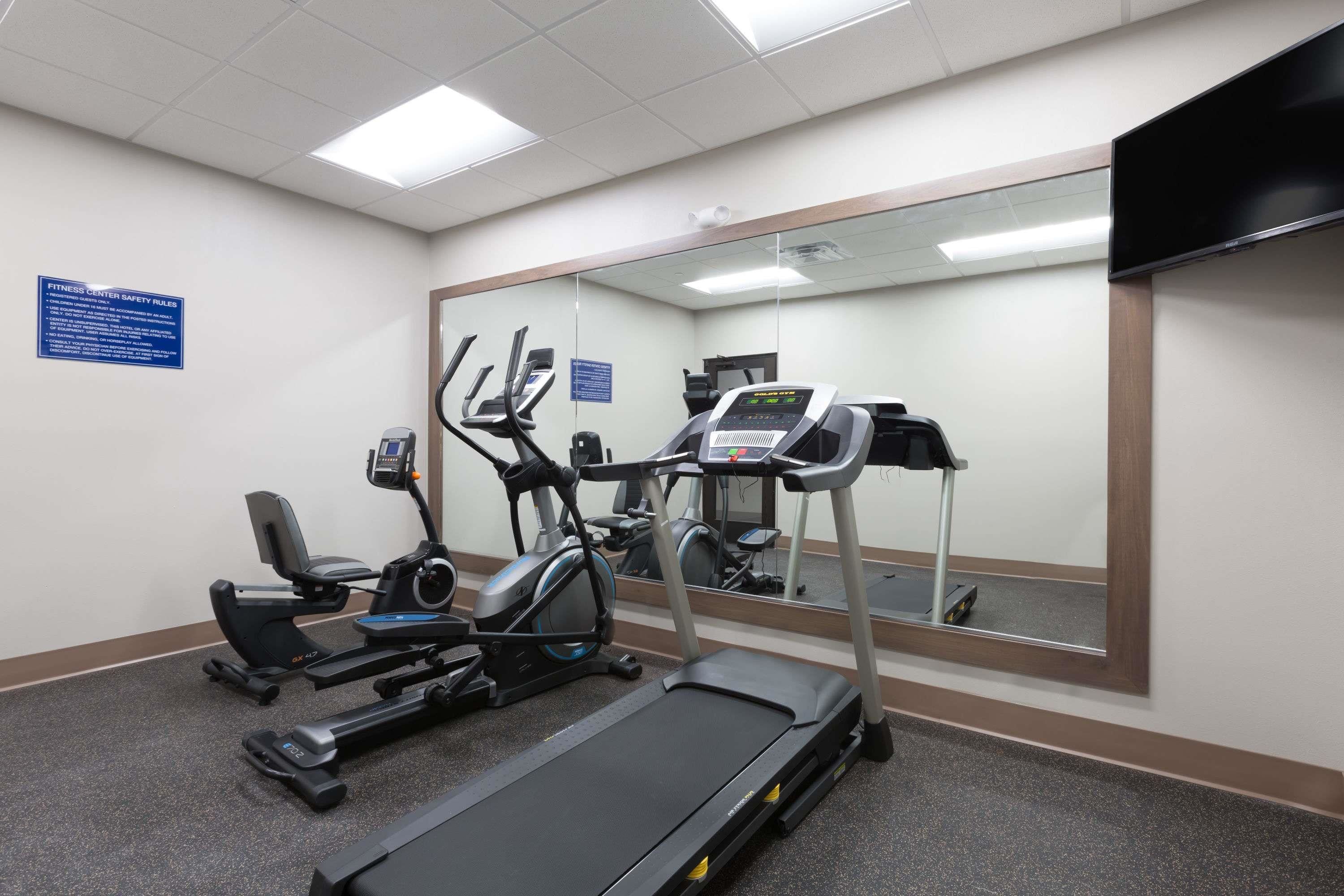 Days Inn & Suites by Wyndham Houston NW Cypress