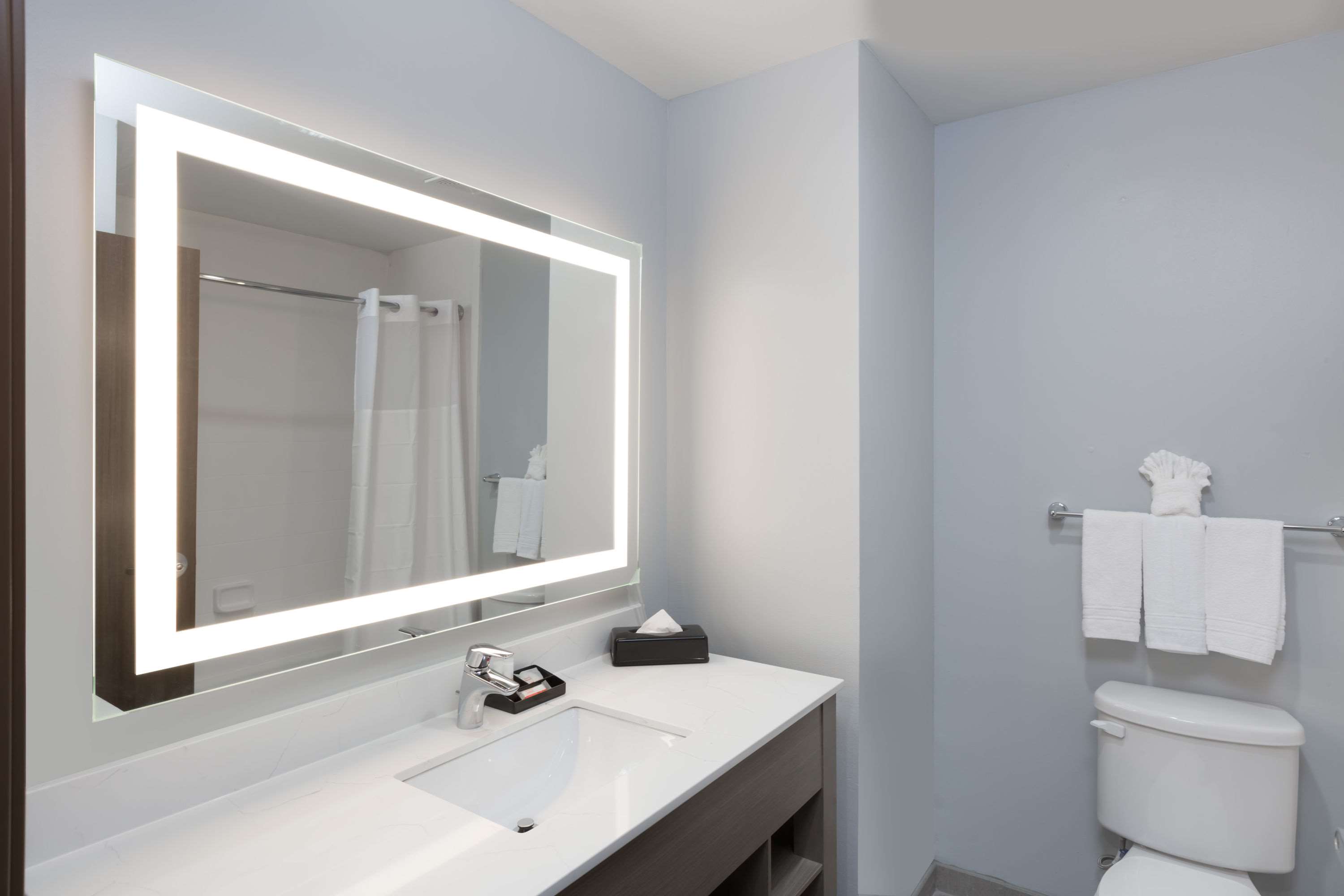 Days Inn & Suites by Wyndham Houston NW Cypress