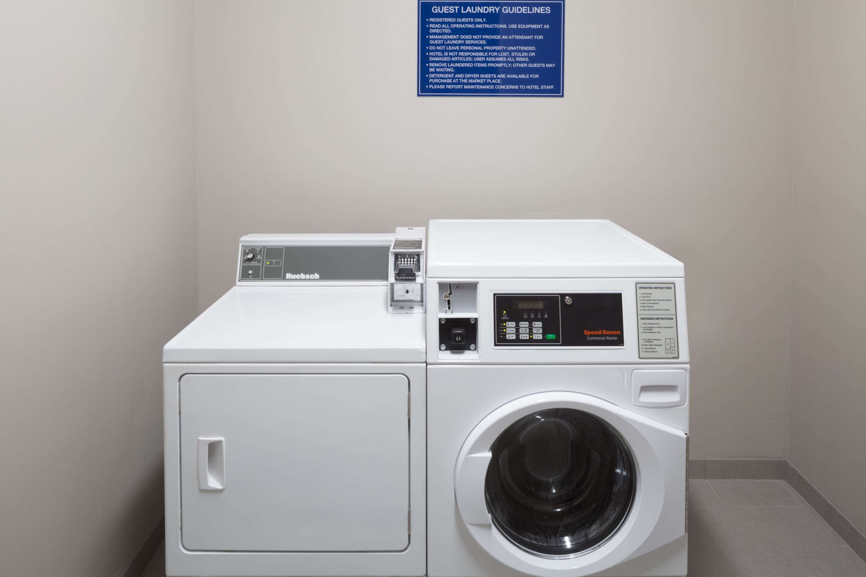 Days Inn & Suites by Wyndham Houston NW Cypress