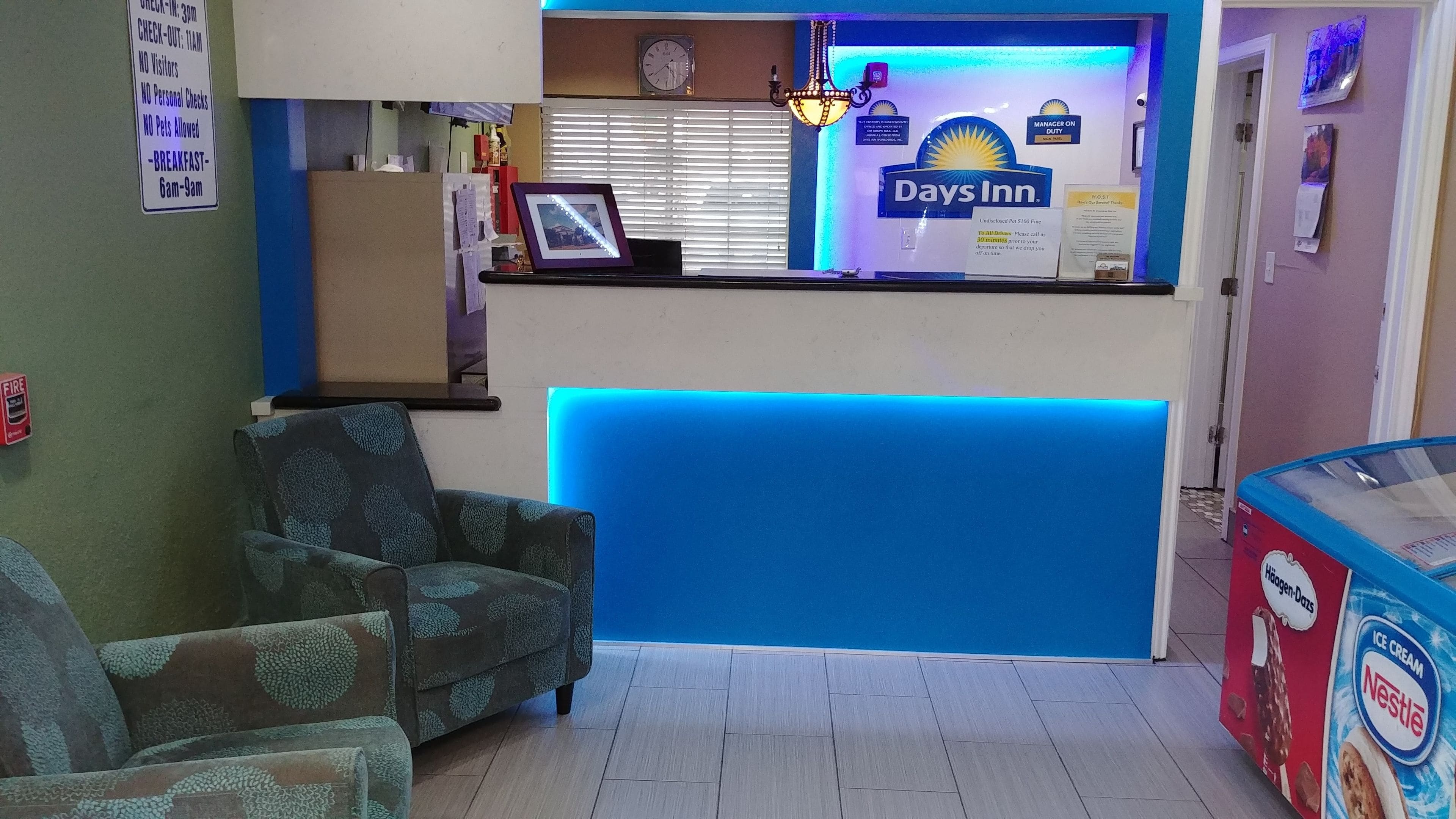 Days Inn by Wyndham Houston East