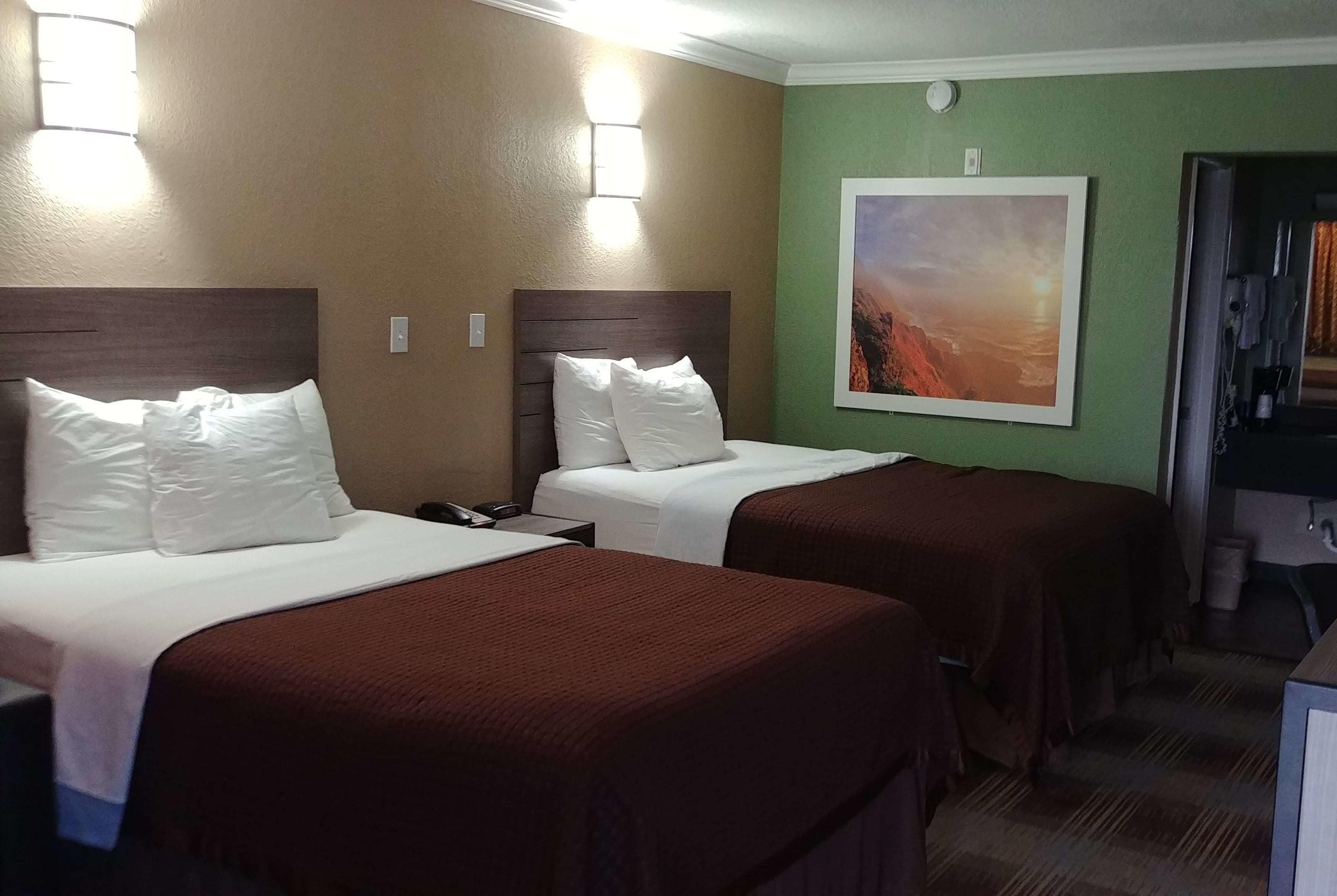 Days Inn by Wyndham Houston East