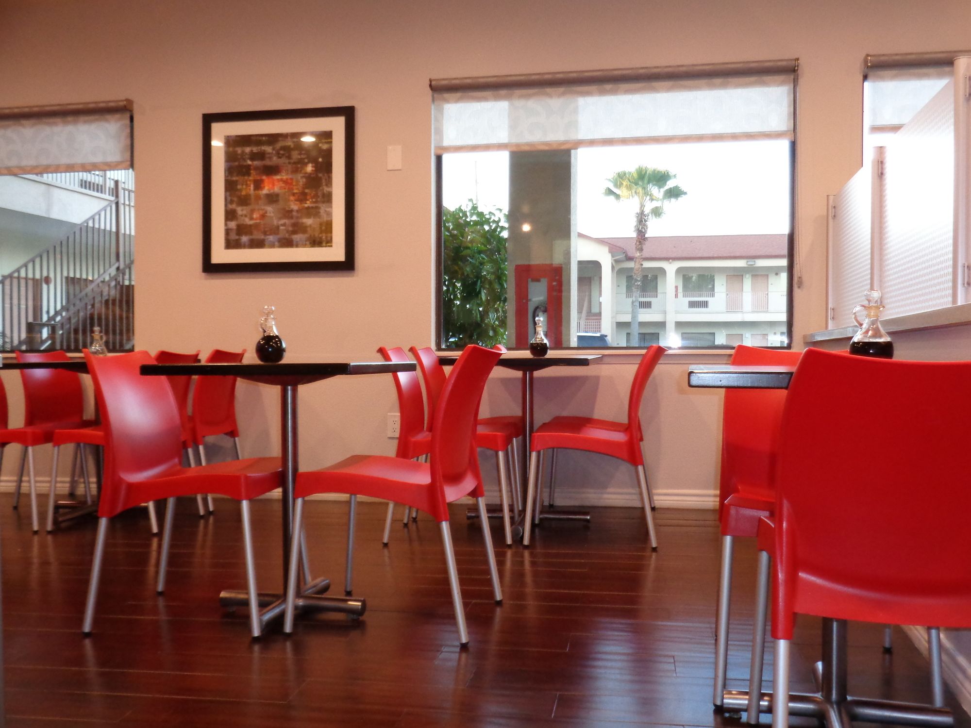 Grand Villa Inn Galleria