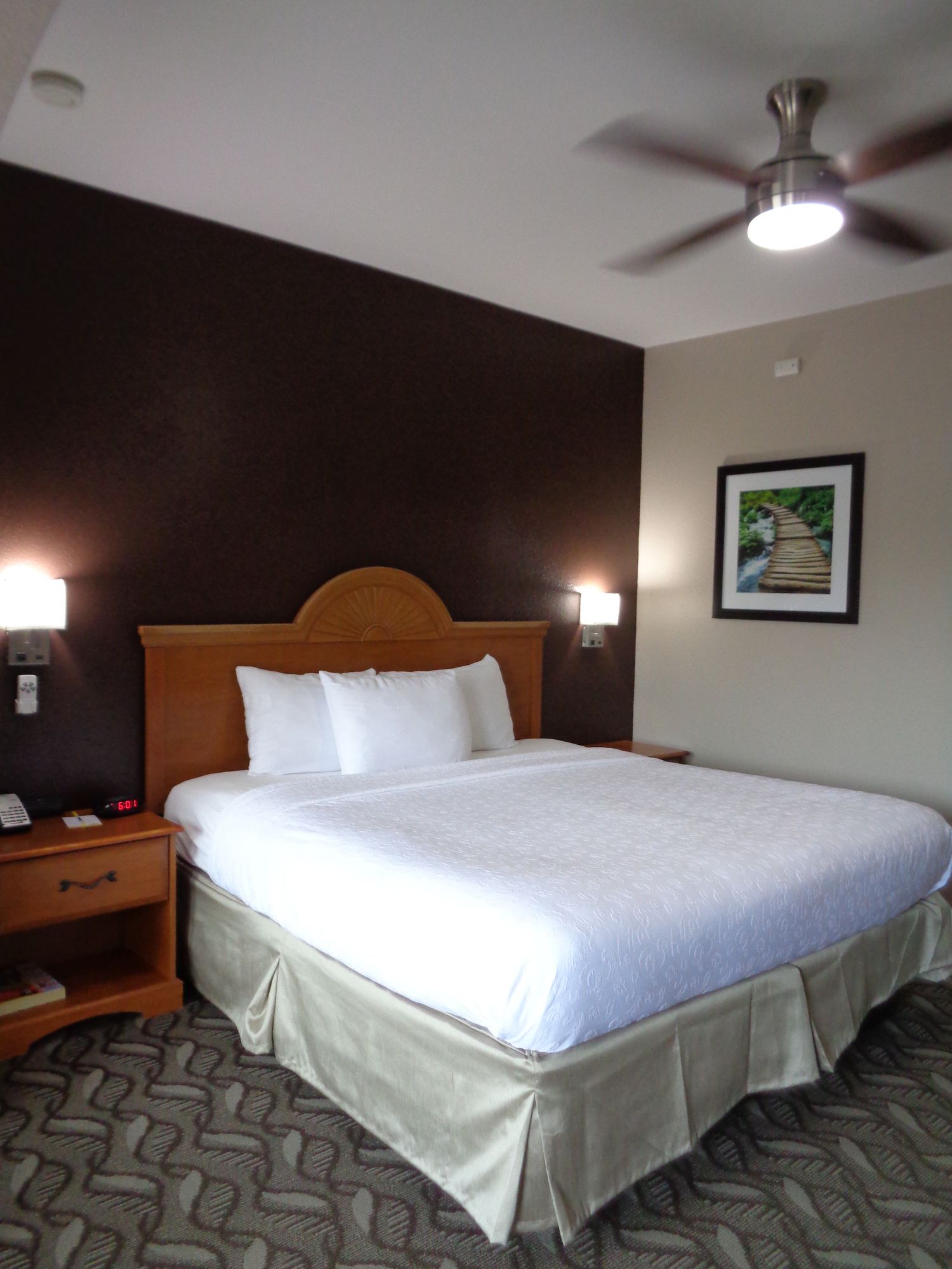Grand Villa Inn Galleria