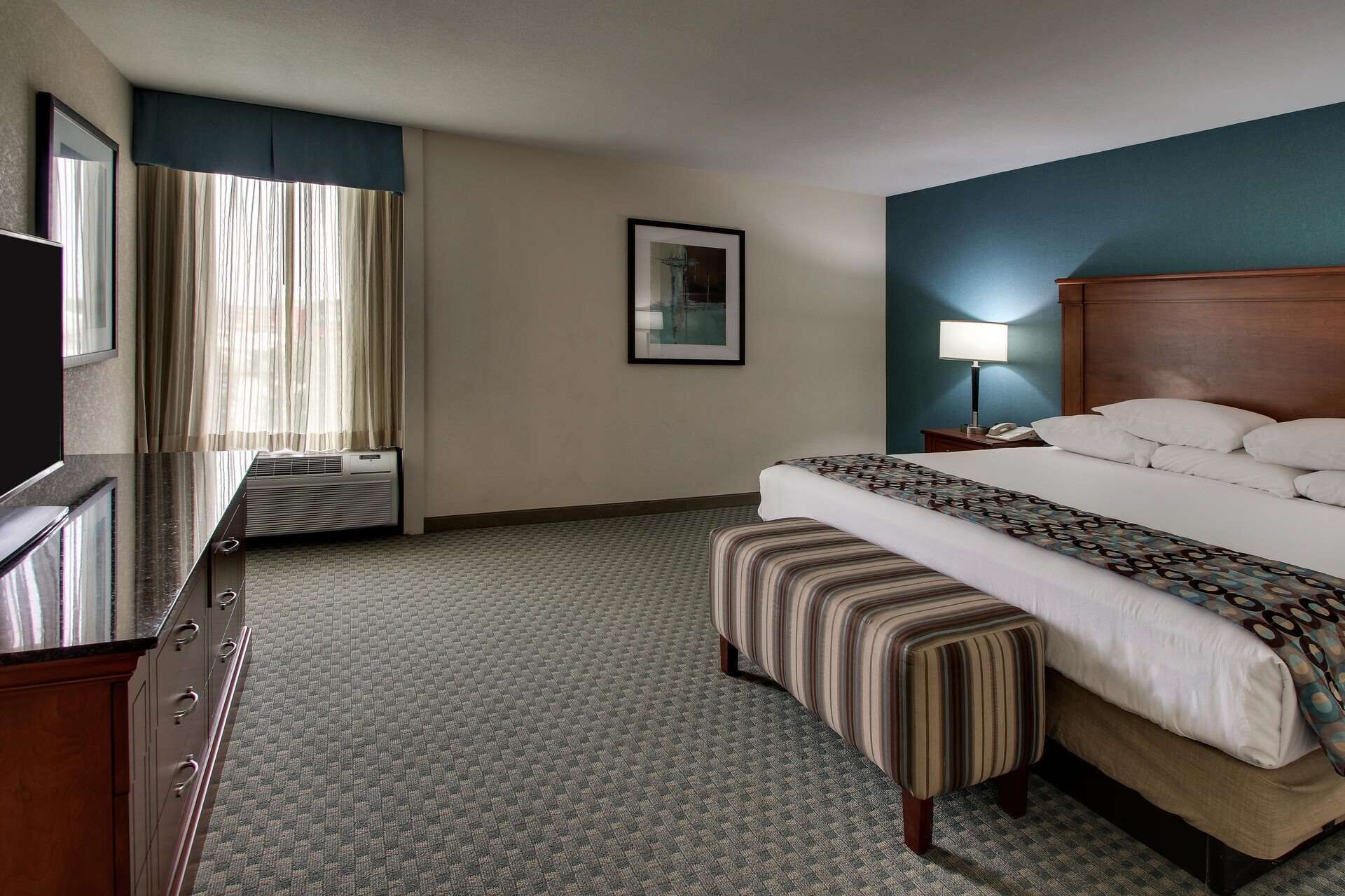 Sonesta Essential Houston Hobby Airport