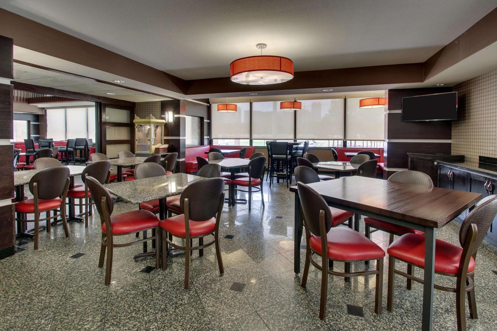 Drury Inn & Suites Near the Galleria Houston