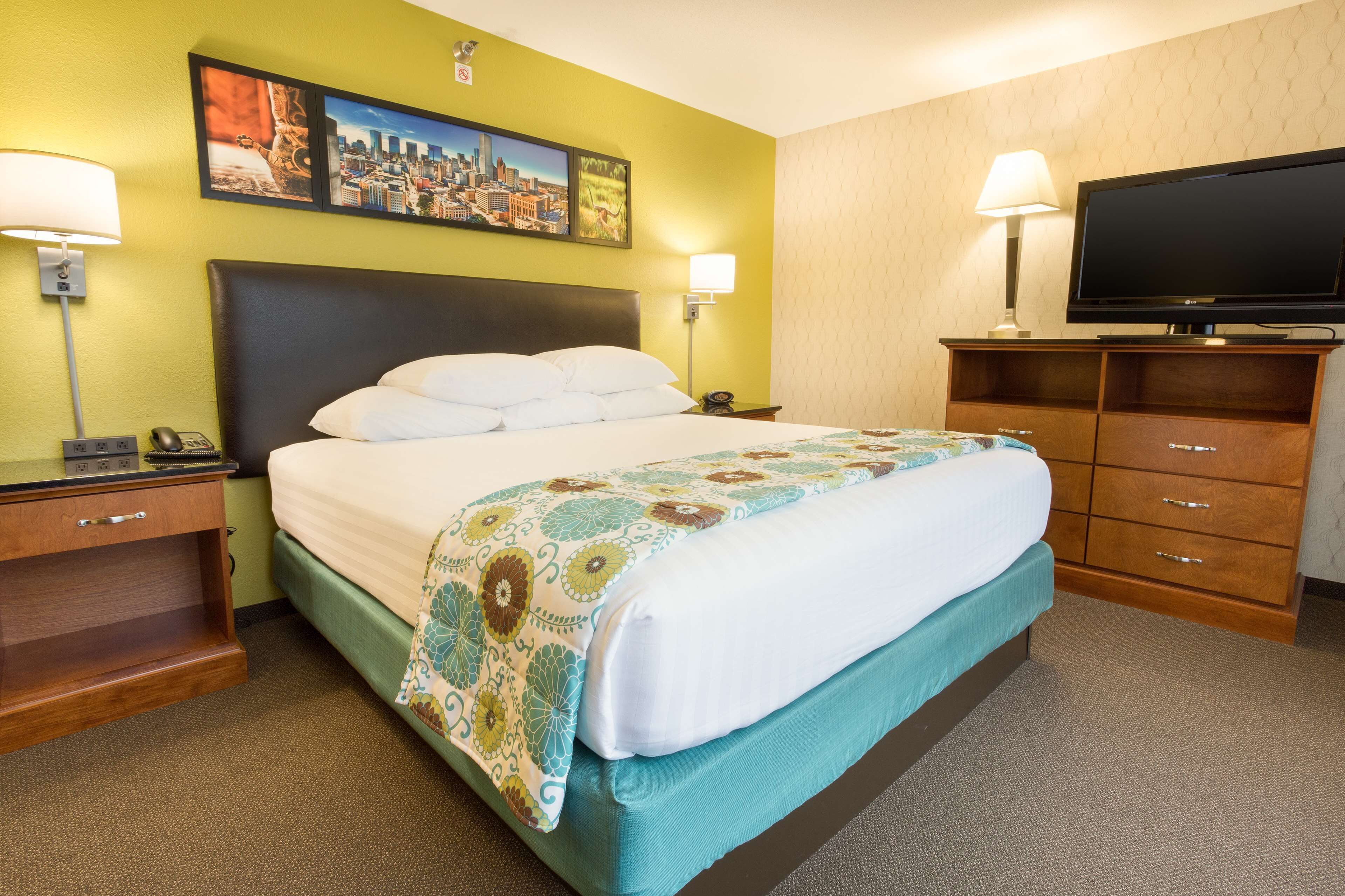 Drury Inn & Suites Near the Galleria Houston