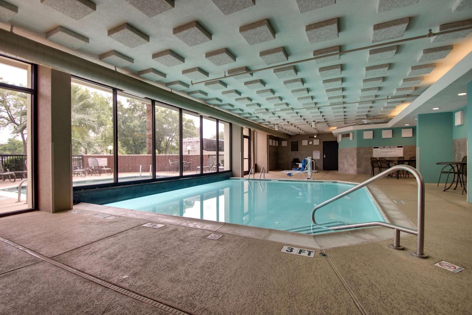 Drury Inn & Suites Near the Galleria Houston