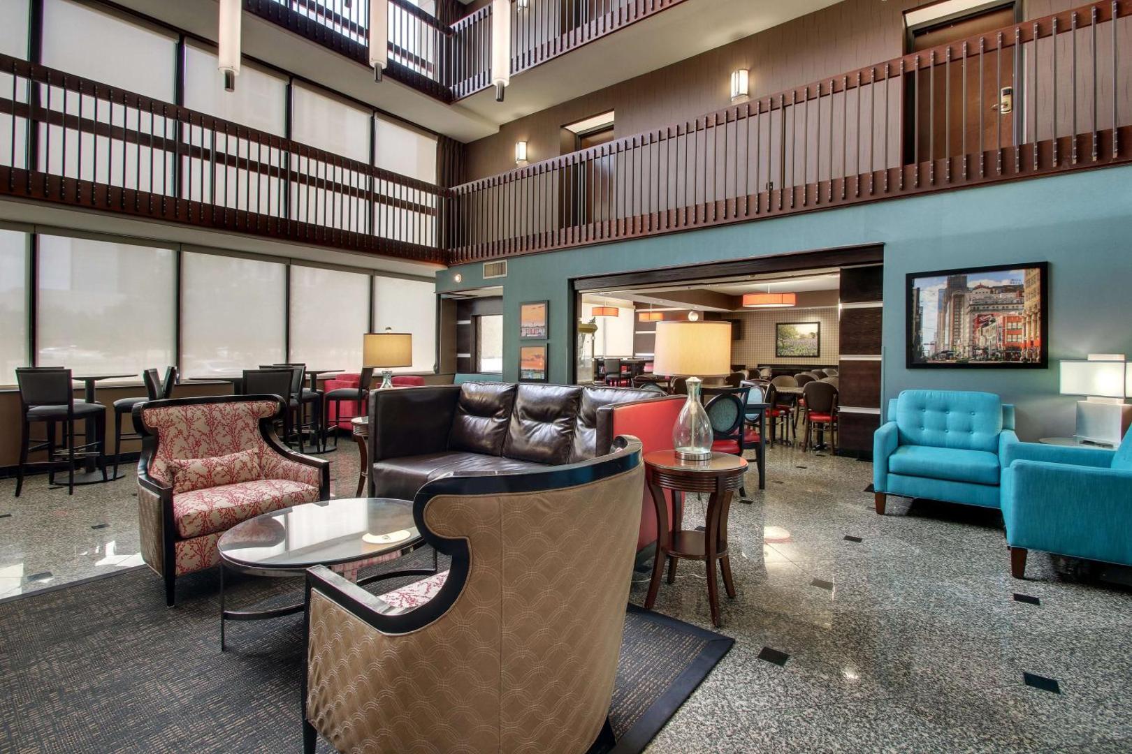 Drury Inn & Suites Near the Galleria Houston