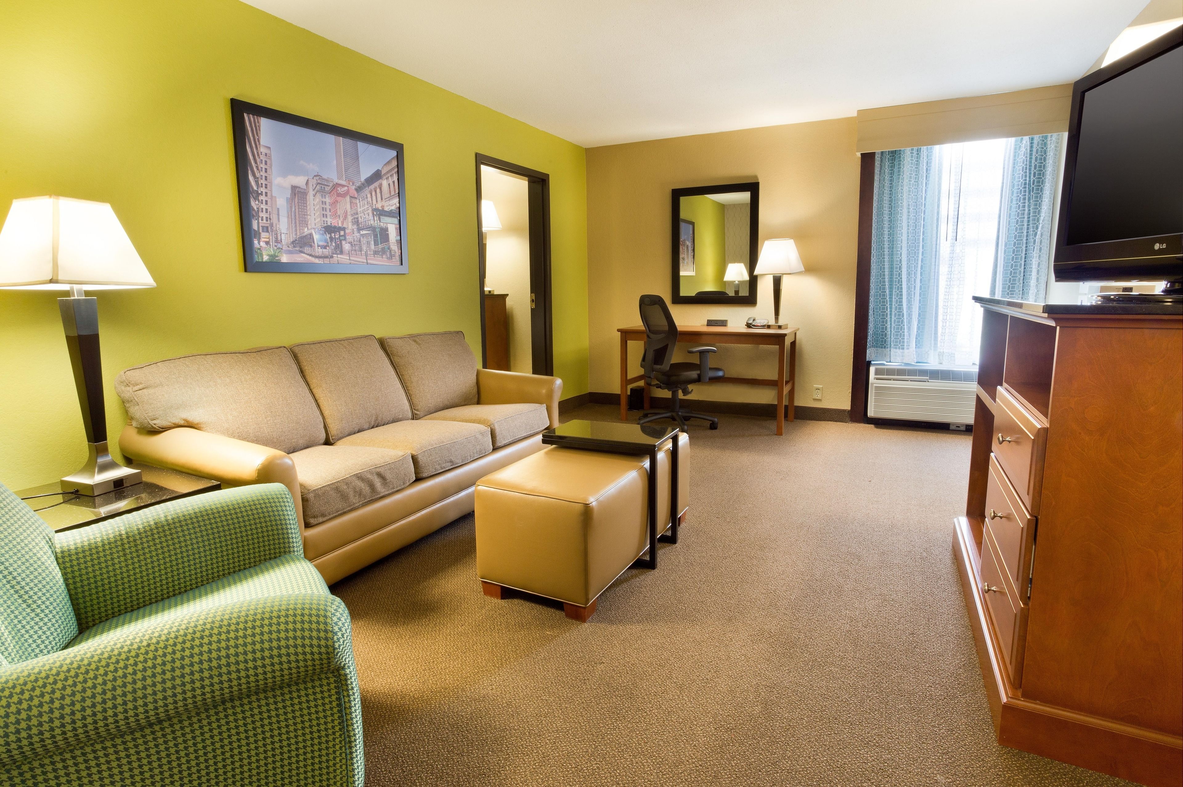 Drury Inn & Suites Near the Galleria Houston