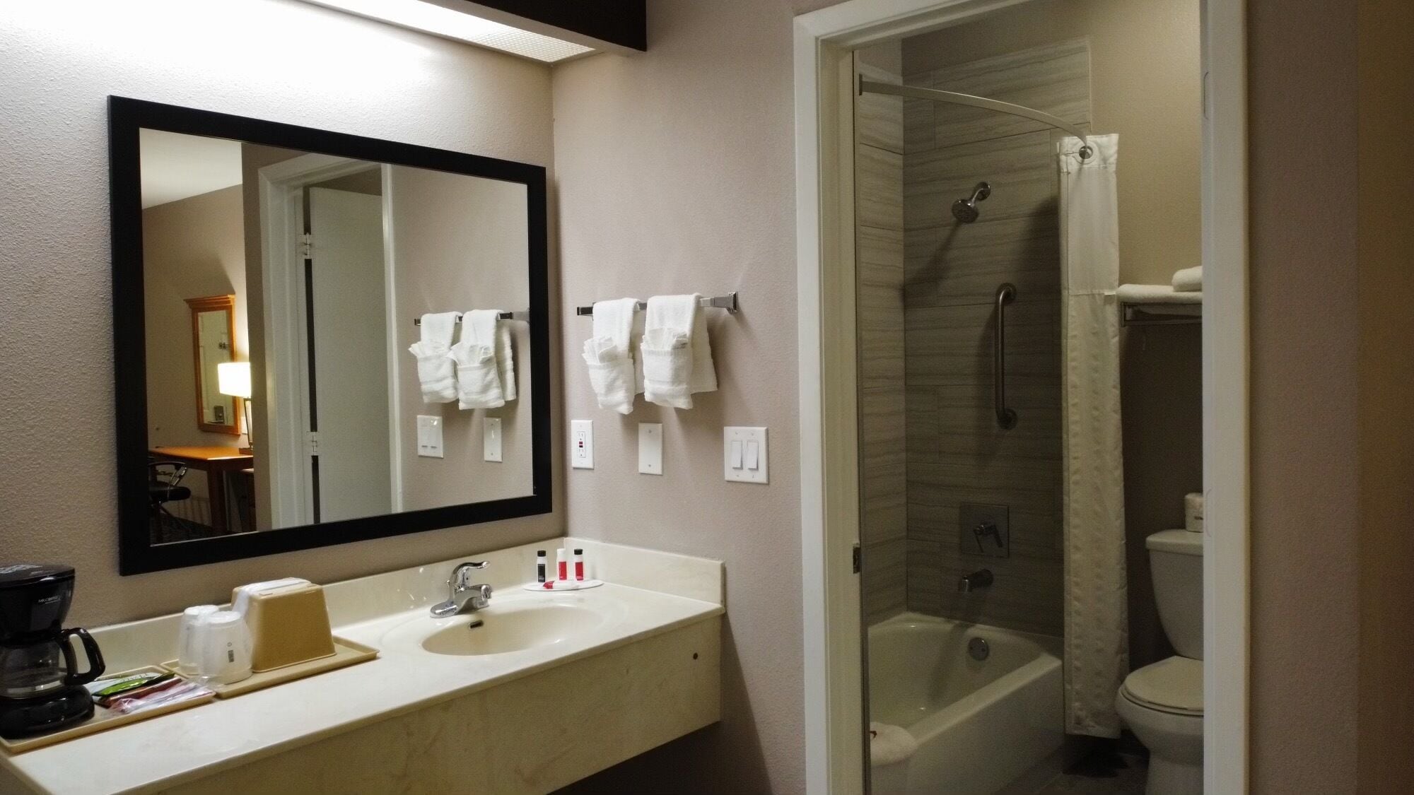 Grand Villa Inn Galleria