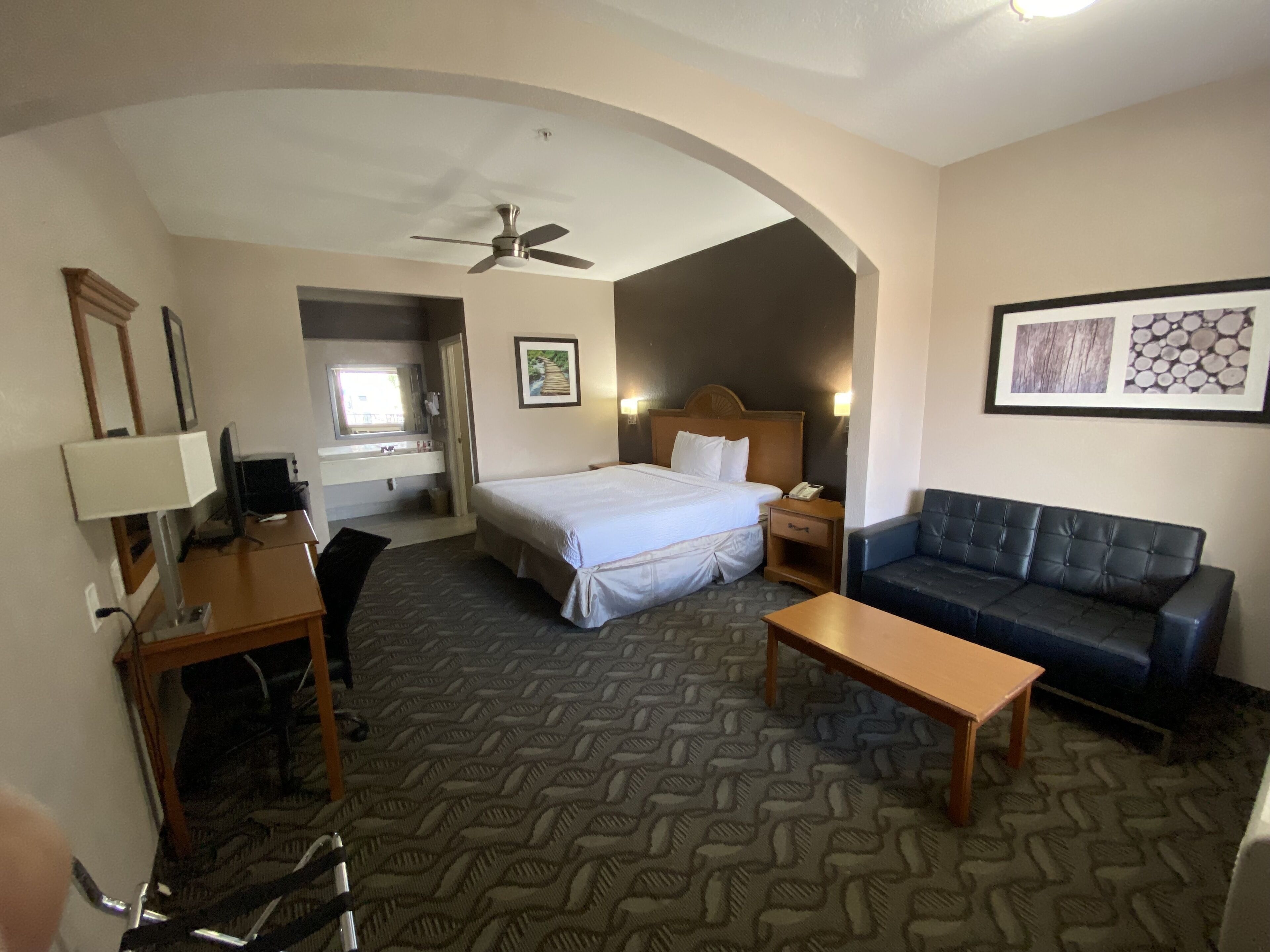 Grand Villa Inn Galleria