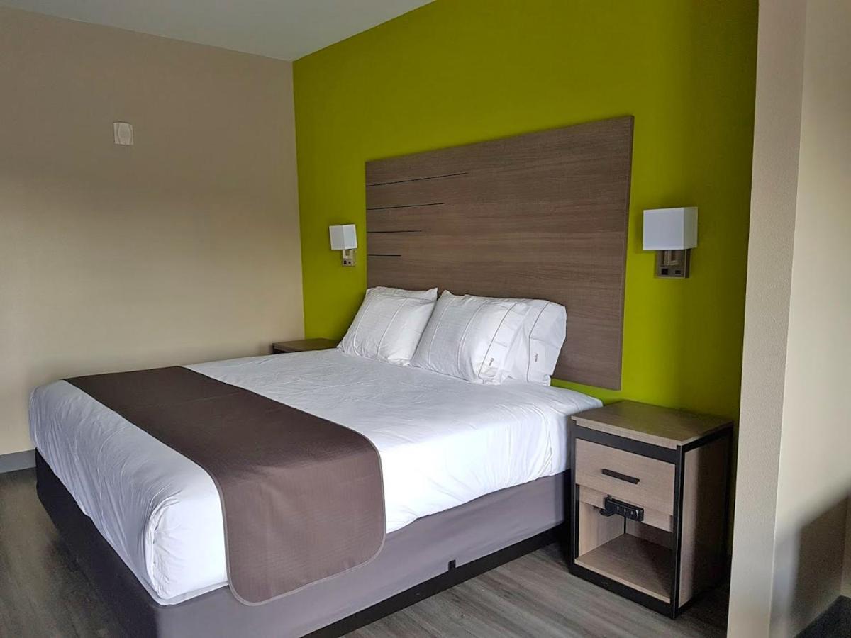 GuestHouse Inn Houston/Cypress