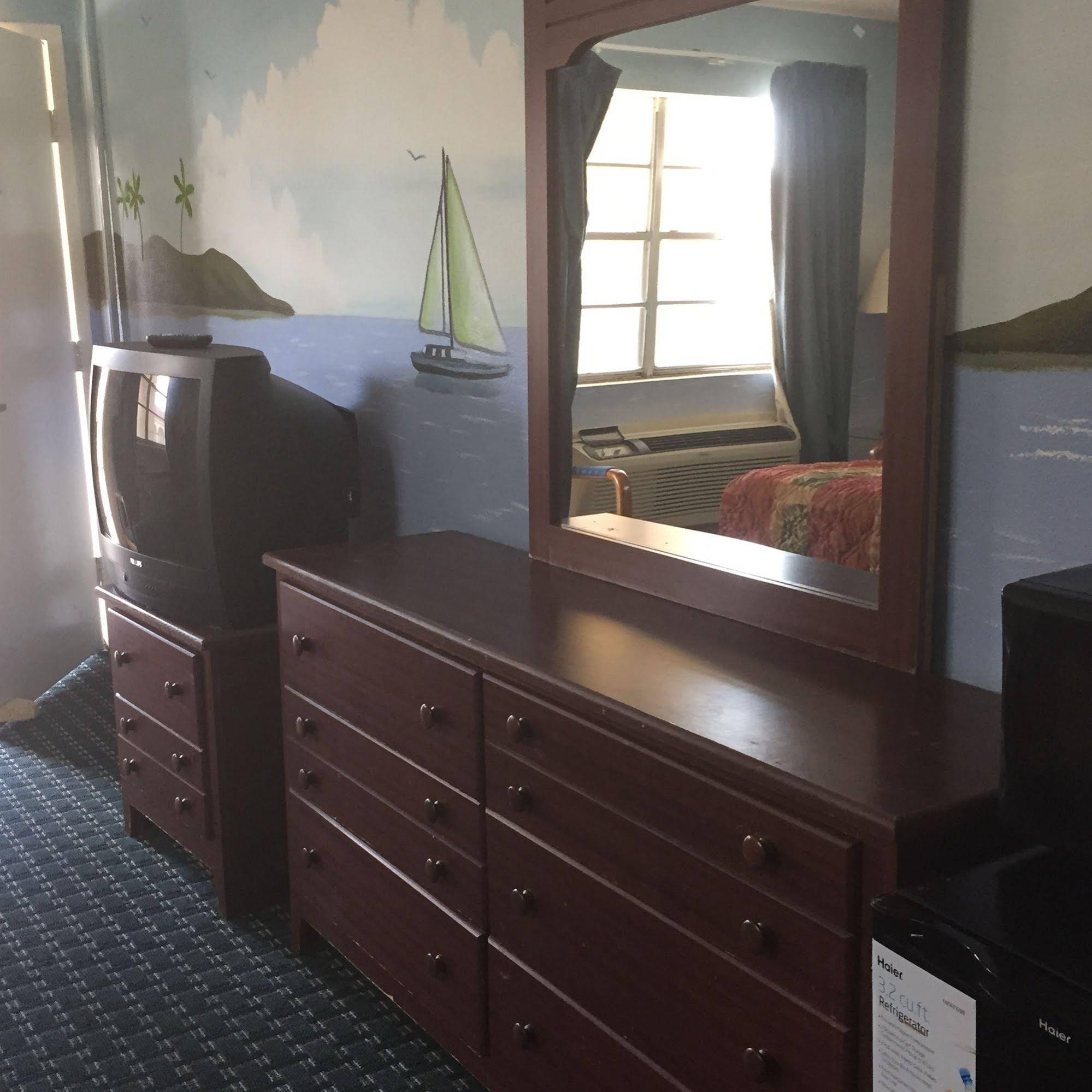 Guest Inn & Suites
