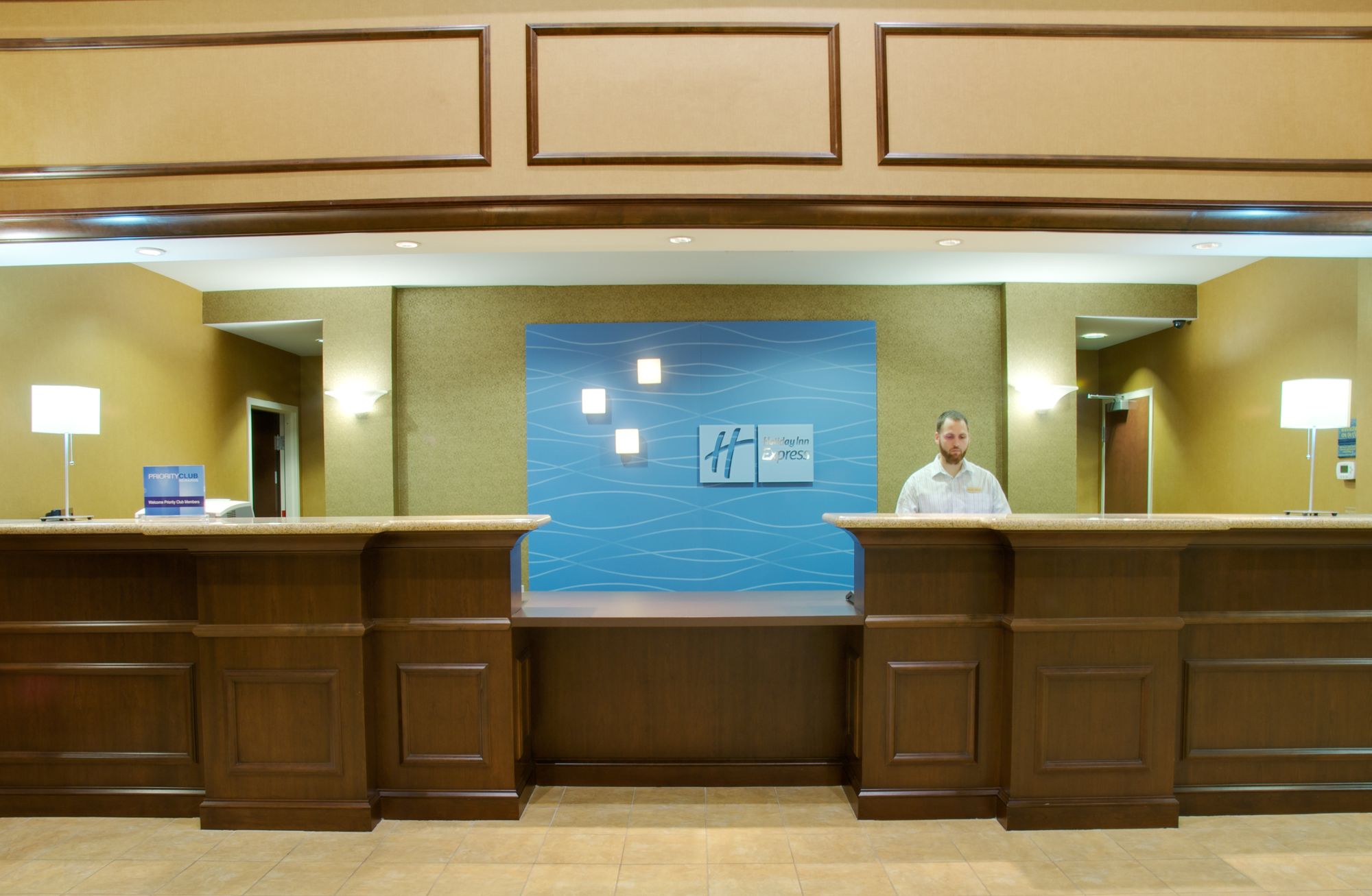 Holiday Inn Express & Suites Houston Energy Corridor - W Oaks