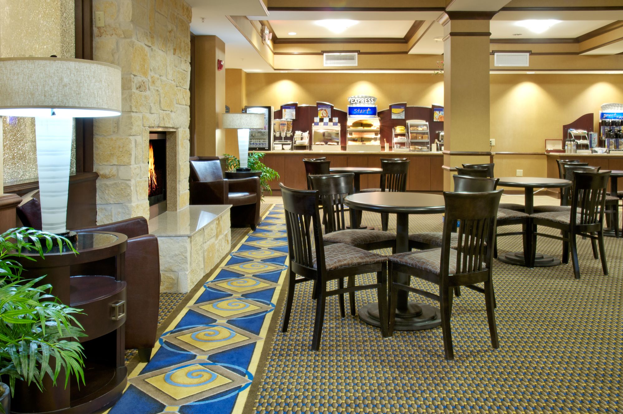 Holiday Inn Express & Suites Houston Energy Corridor - W Oaks