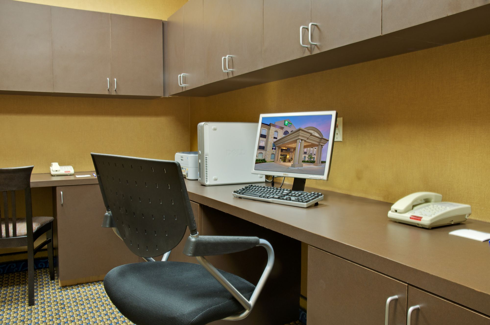 Holiday Inn Express & Suites Houston Energy Corridor - W Oaks