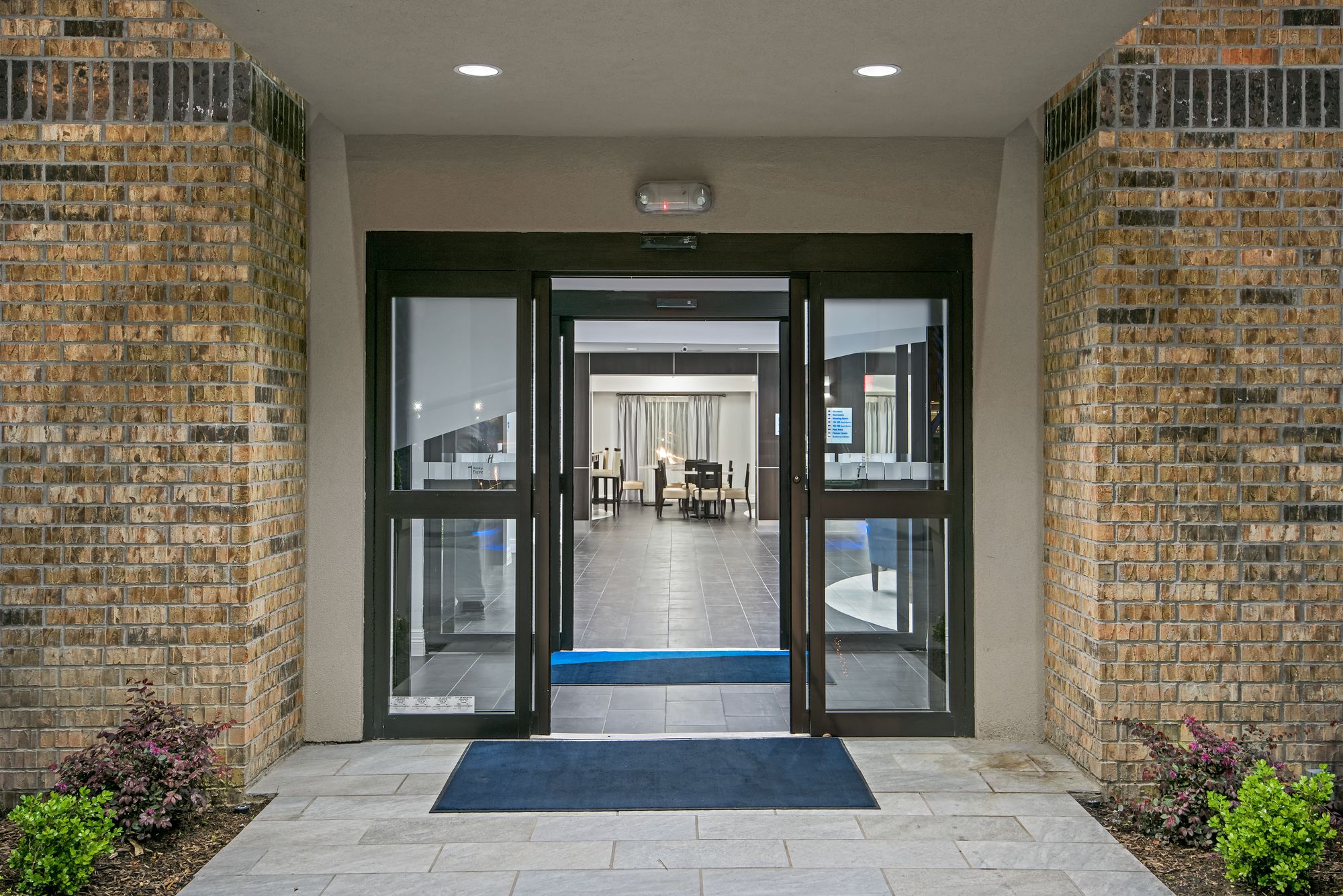 Holiday Inn Express & Suites Houston North - IAH Area