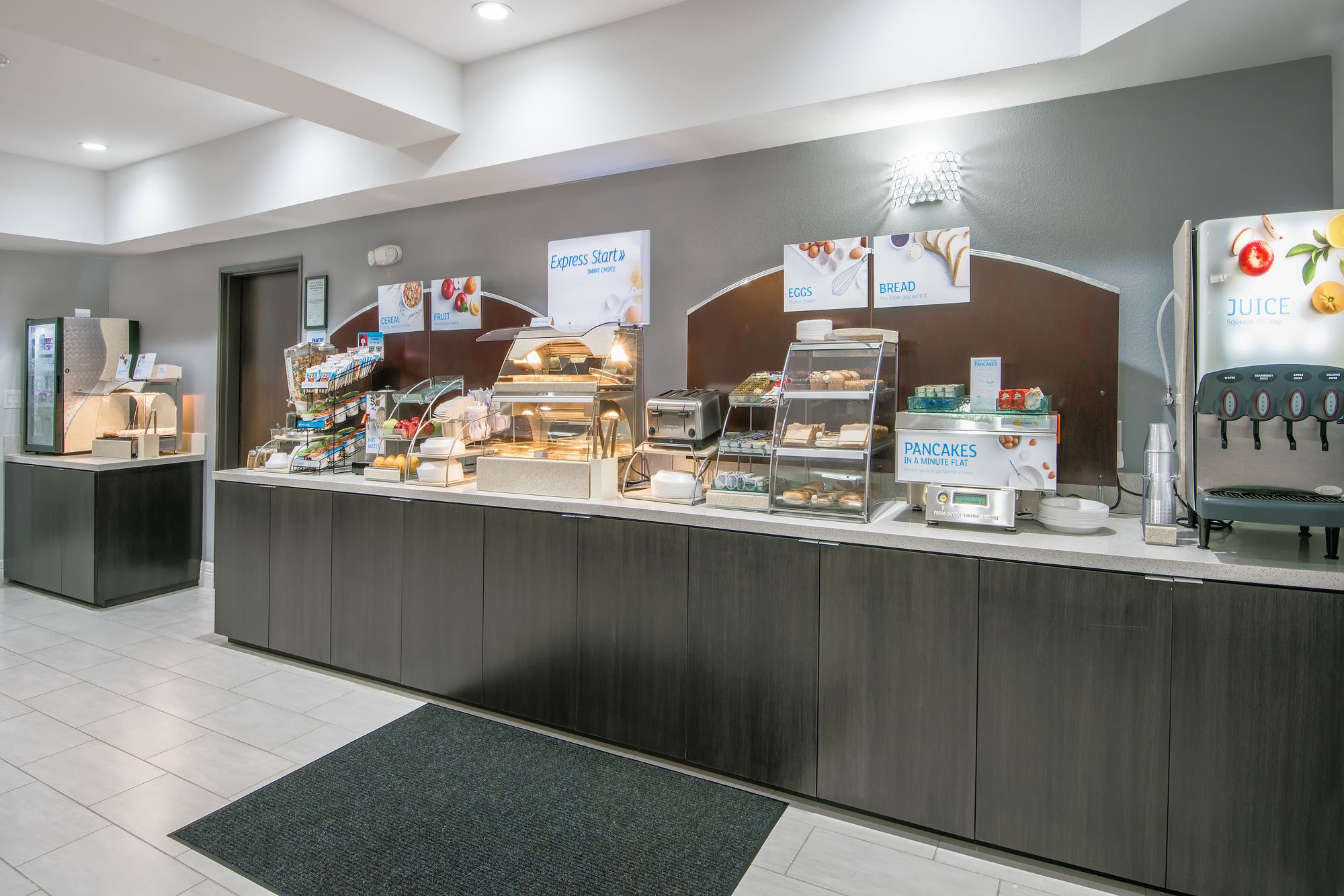 Holiday Inn Express & Suites Houston North - IAH Area