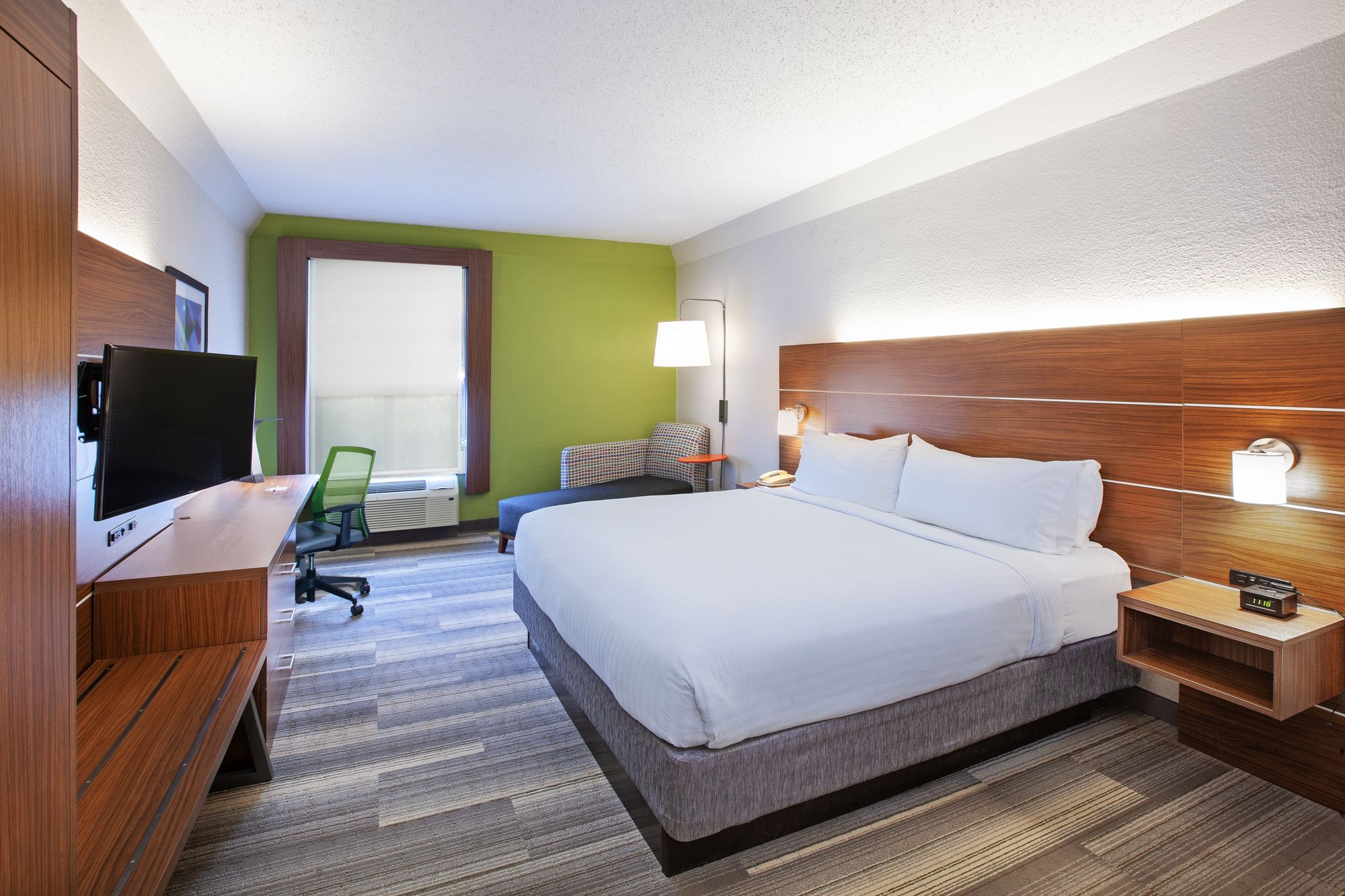 Holiday Inn Express & Suites Houston - Memorial Park Area