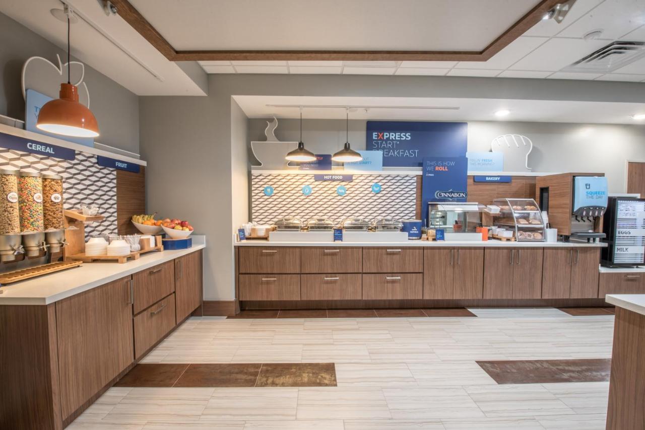 Holiday Inn Express & Suites Houston Westchase - Westheimer