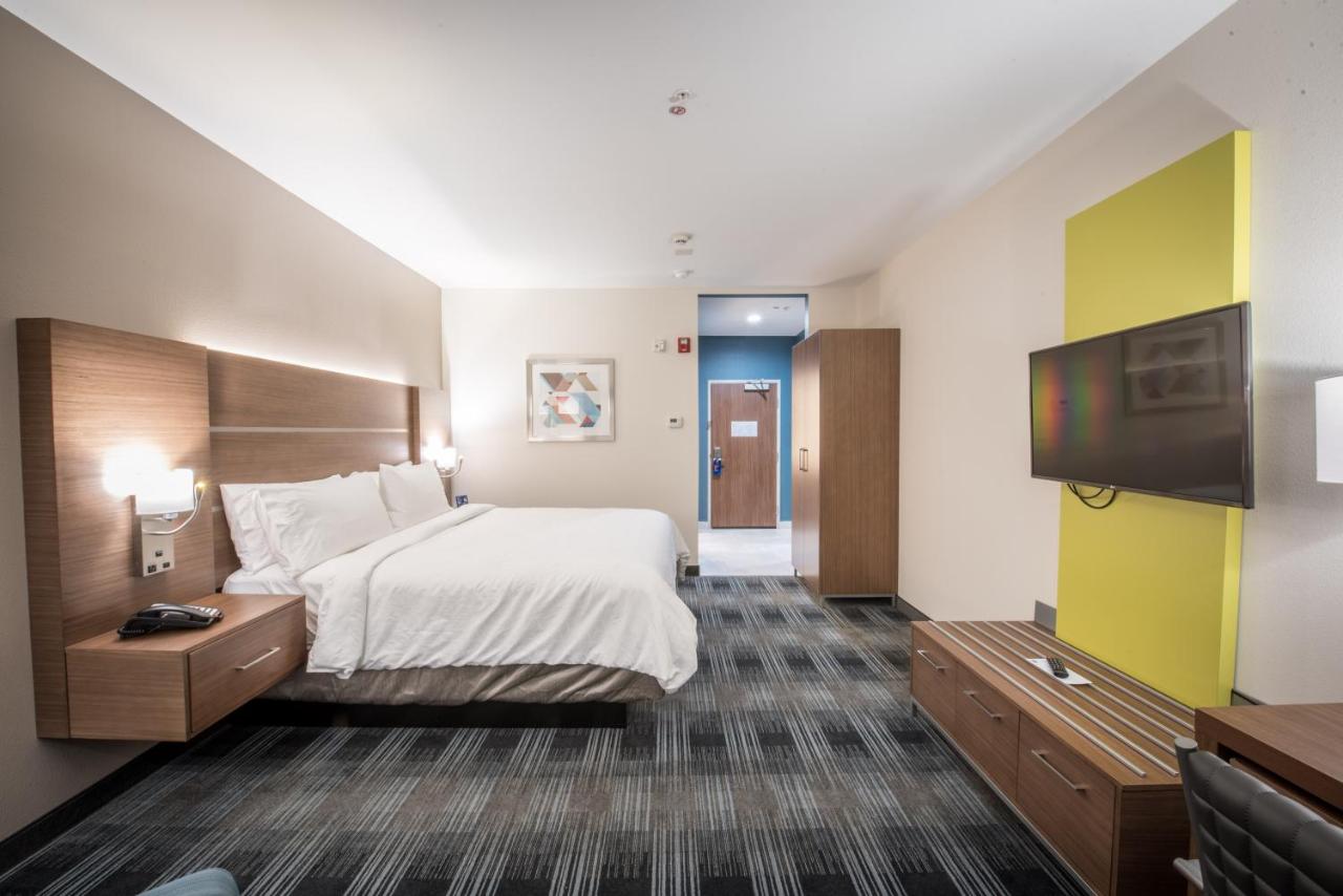 Holiday Inn Express & Suites Houston Westchase - Westheimer