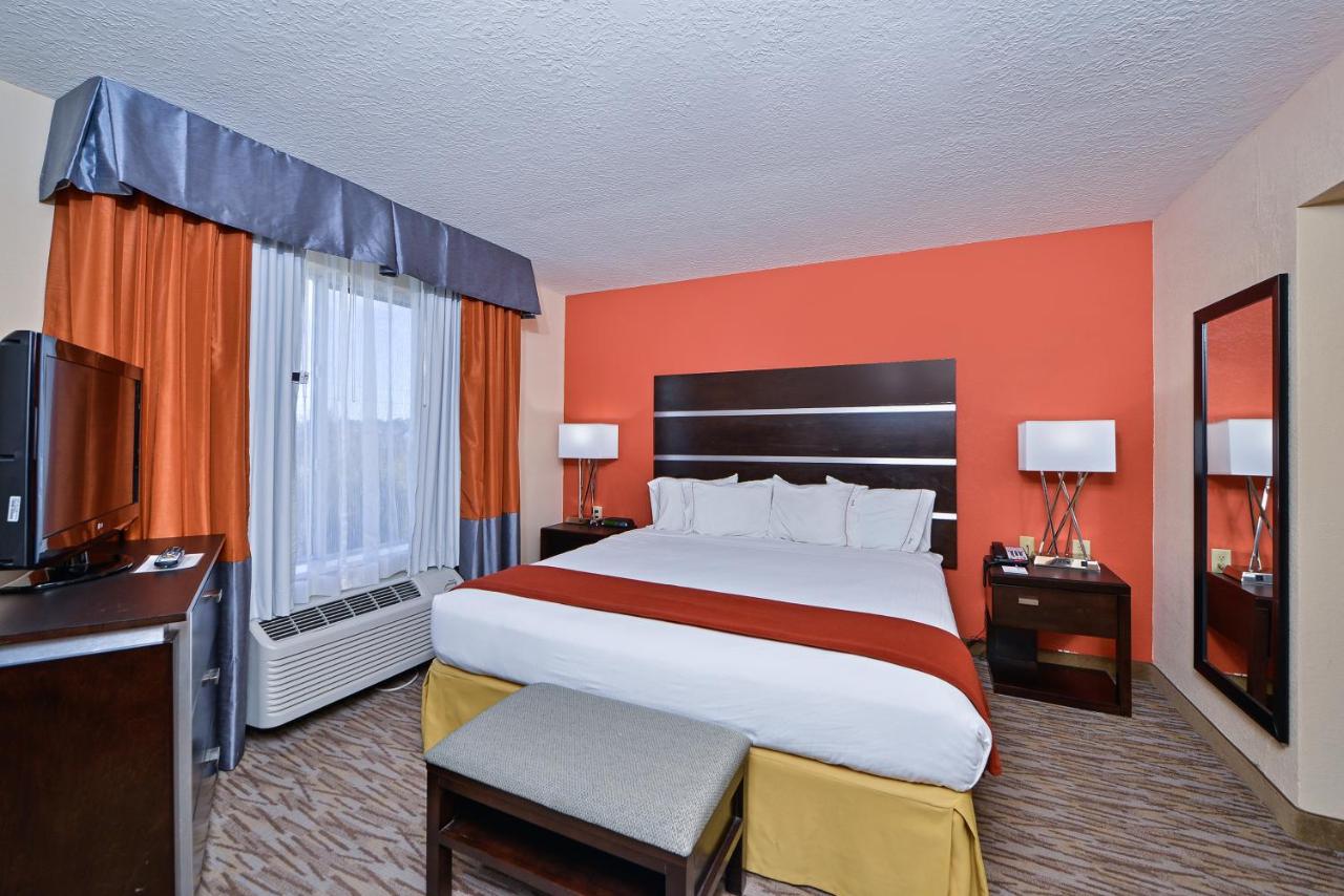 Holiday Inn Express & Suites Kingwood - Medical Center Area