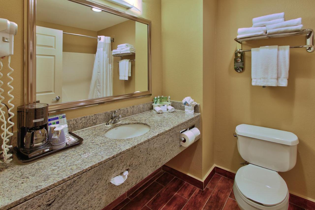 Holiday Inn Express Hotel & Suites Houston-Downtown Convention Center