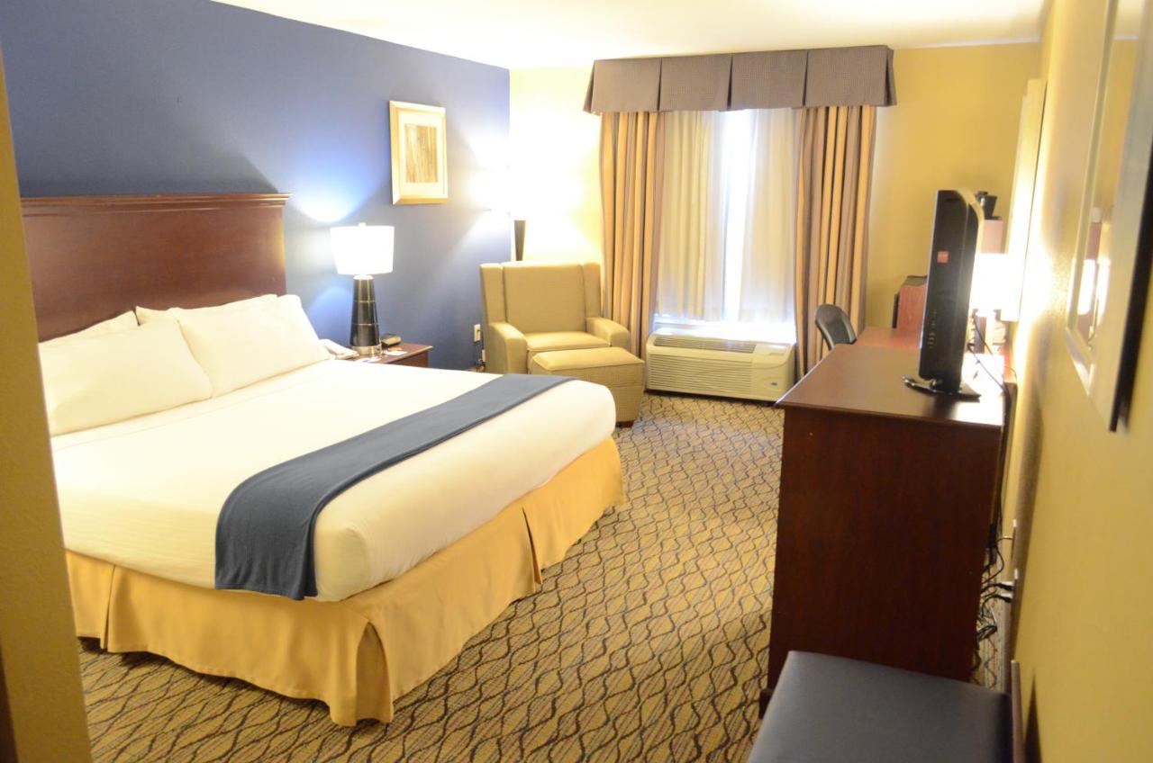 Holiday Inn Express Hotel & Suites Houston-Downtown Convention Center