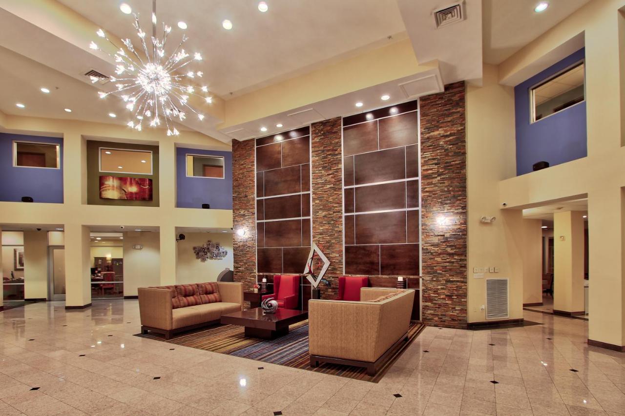 Holiday Inn Express Hotel & Suites Houston-Downtown Convention Center