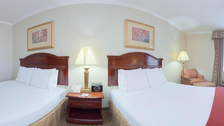 Holiday Inn Express & Suites Houston East