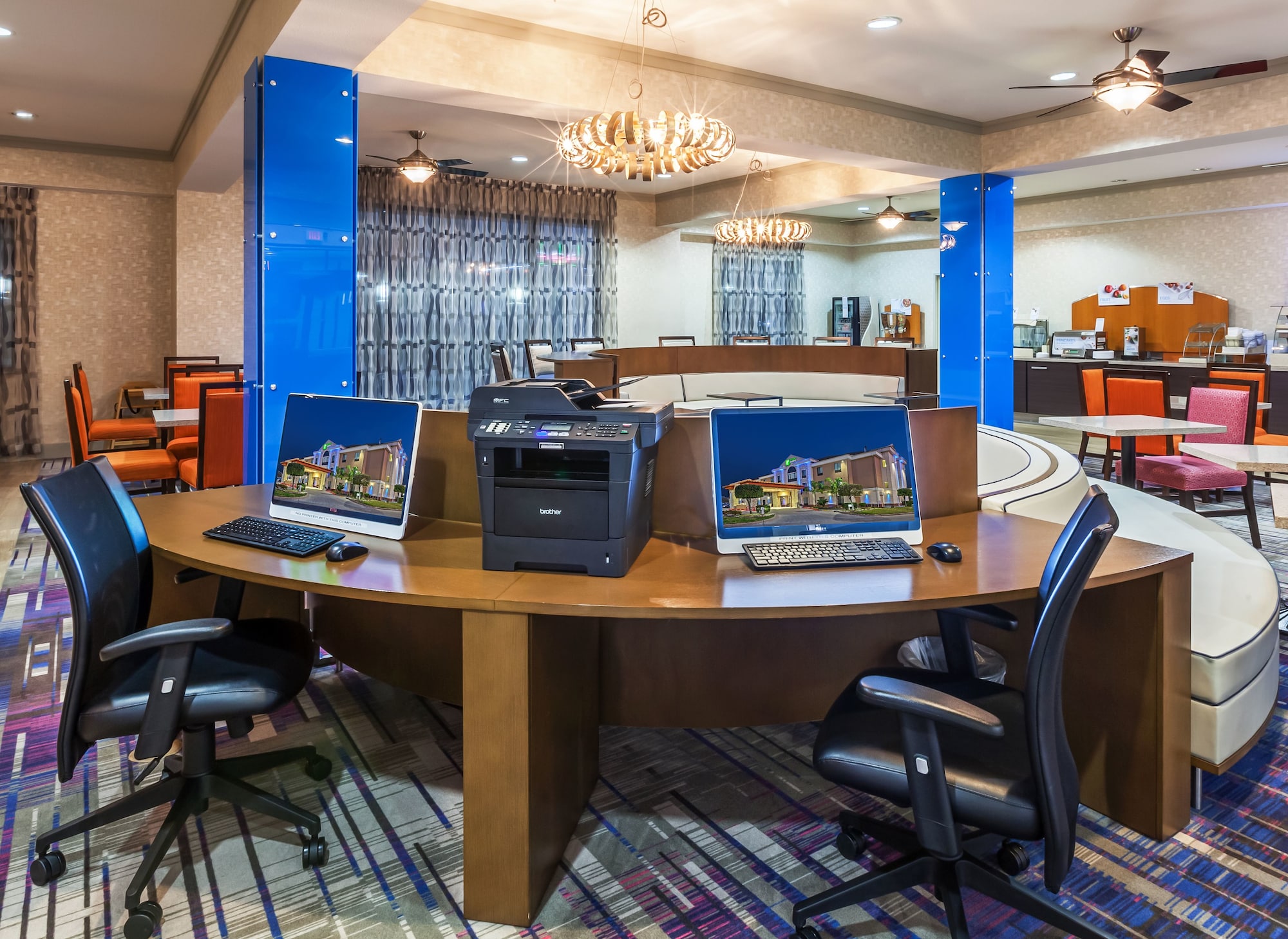 Holiday Inn Express & Suites Houston East