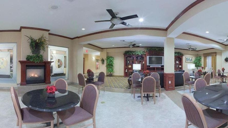 Holiday Inn Express & Suites Houston East