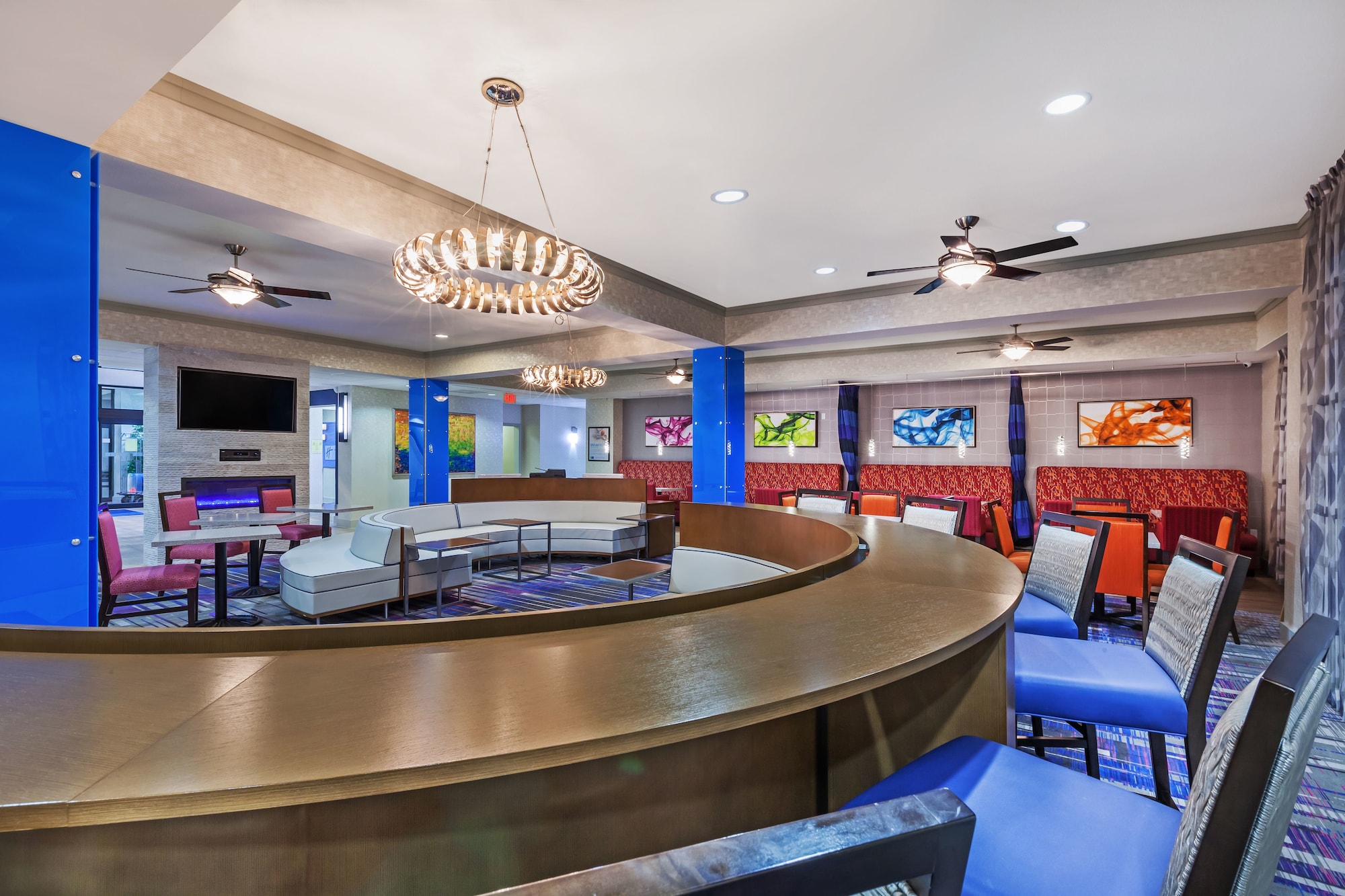 Holiday Inn Express & Suites Houston East