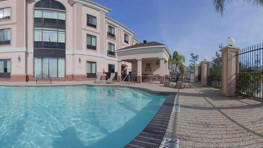 Holiday Inn Express & Suites Houston East