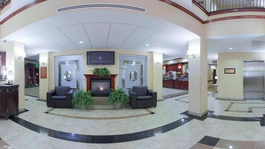 Holiday Inn Express & Suites Houston East
