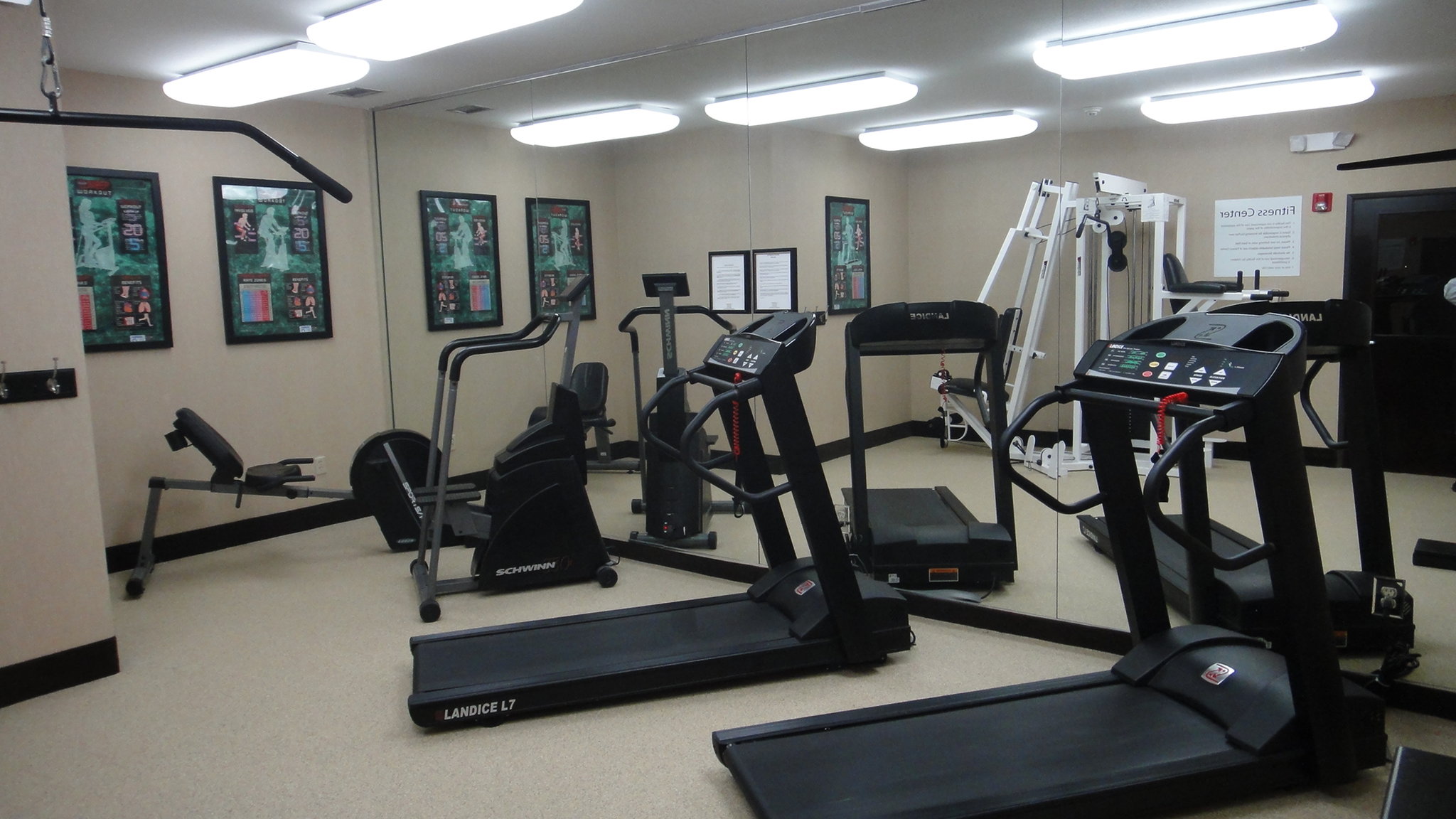 Holiday Inn Express Hotel & Suites Houston North Intercontinental