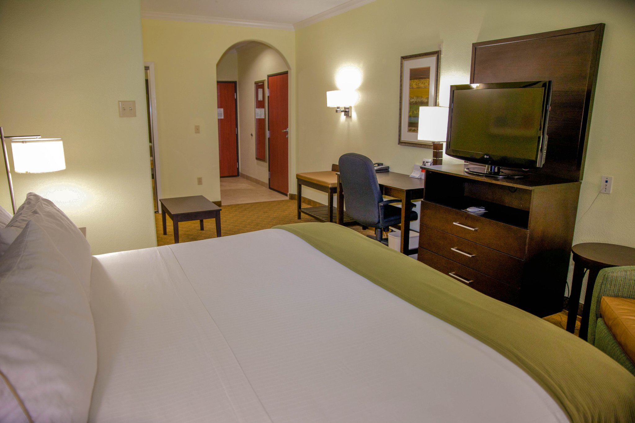 Holiday Inn Express Hotel & Suites Houston North Intercontinental